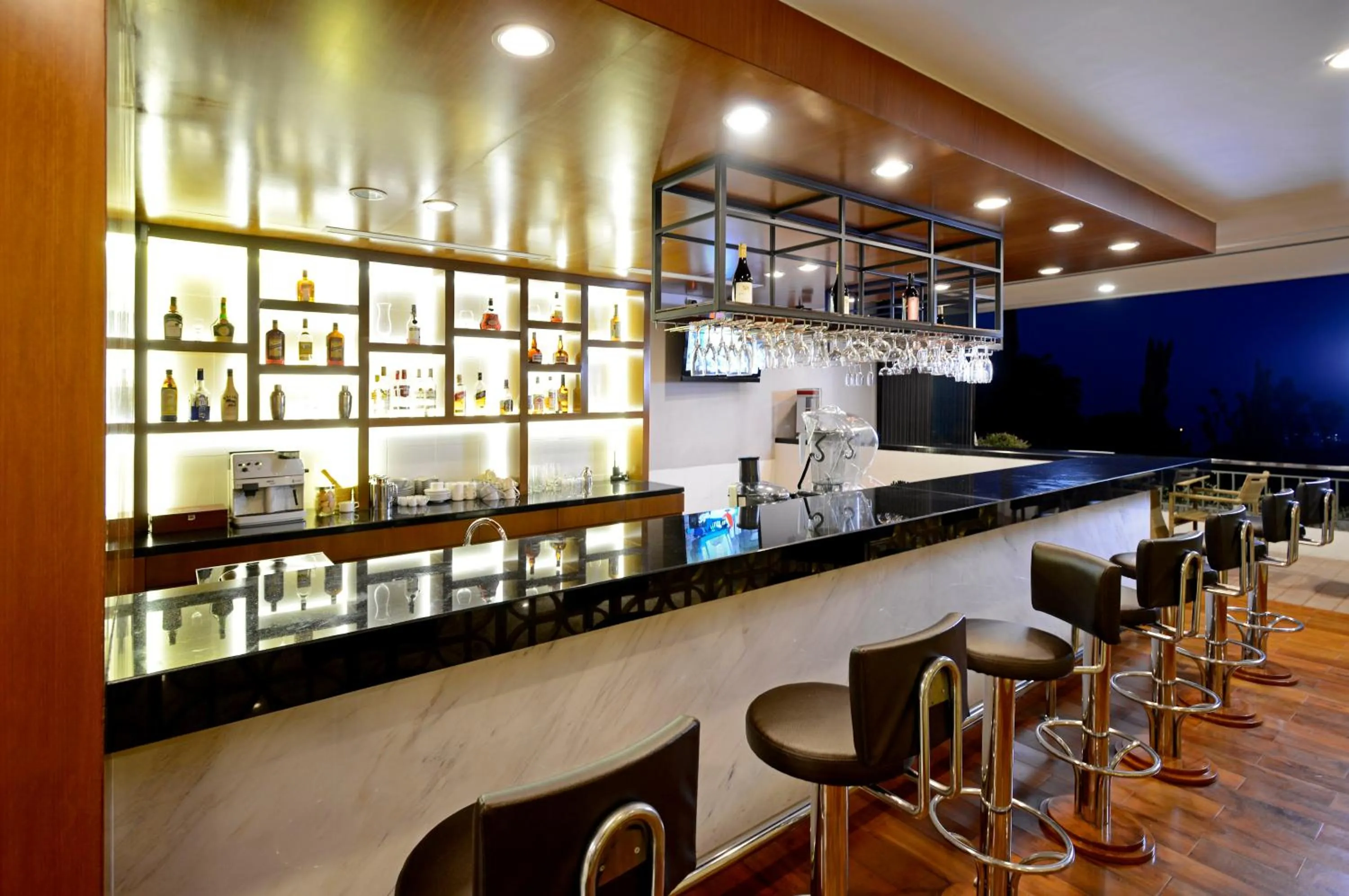 Lounge or bar in Surya Hotel & Cottages Prigen