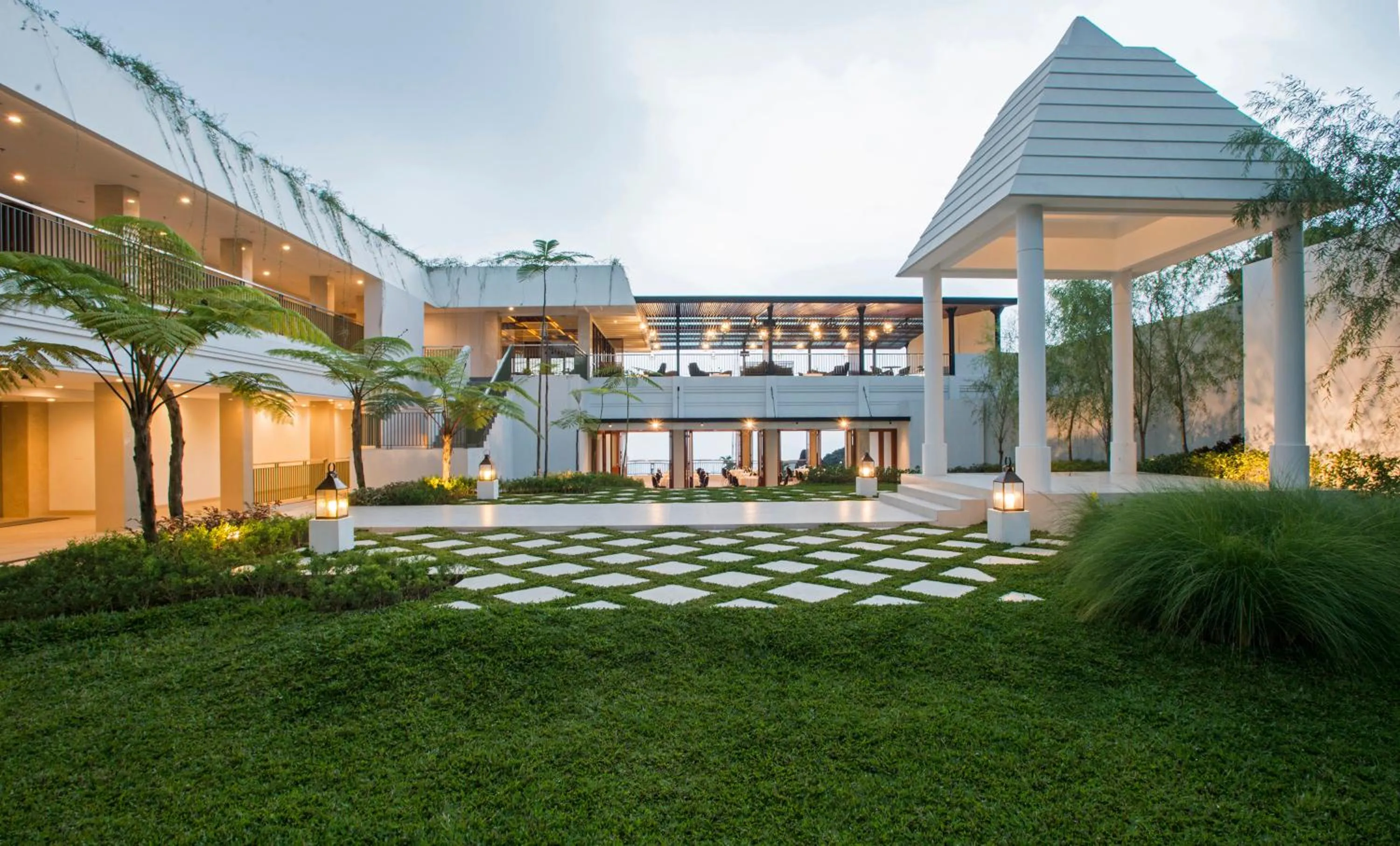 Surya Hotel & Cottages Prigen