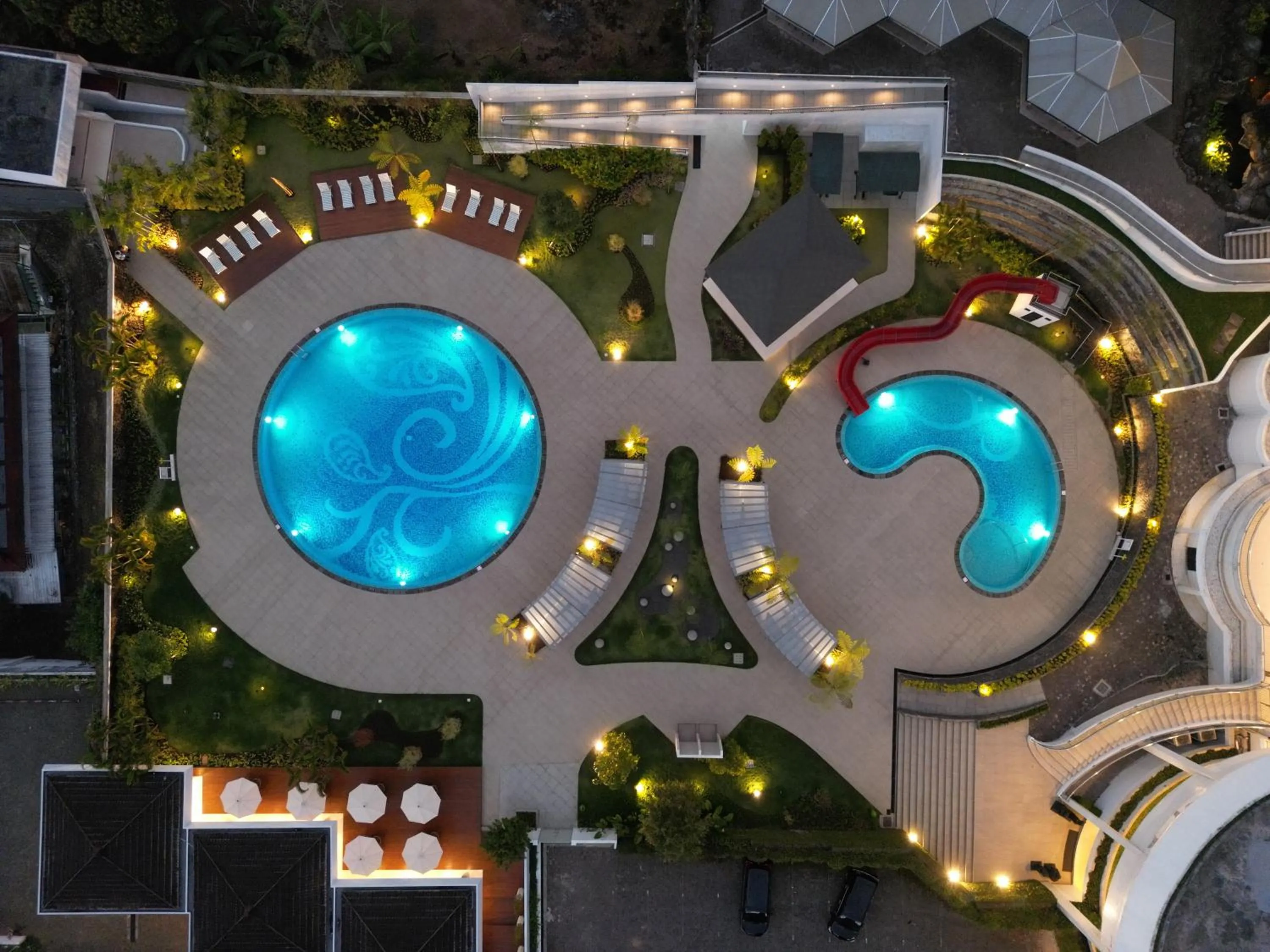 Swimming pool in Surya Hotel & Cottages Prigen