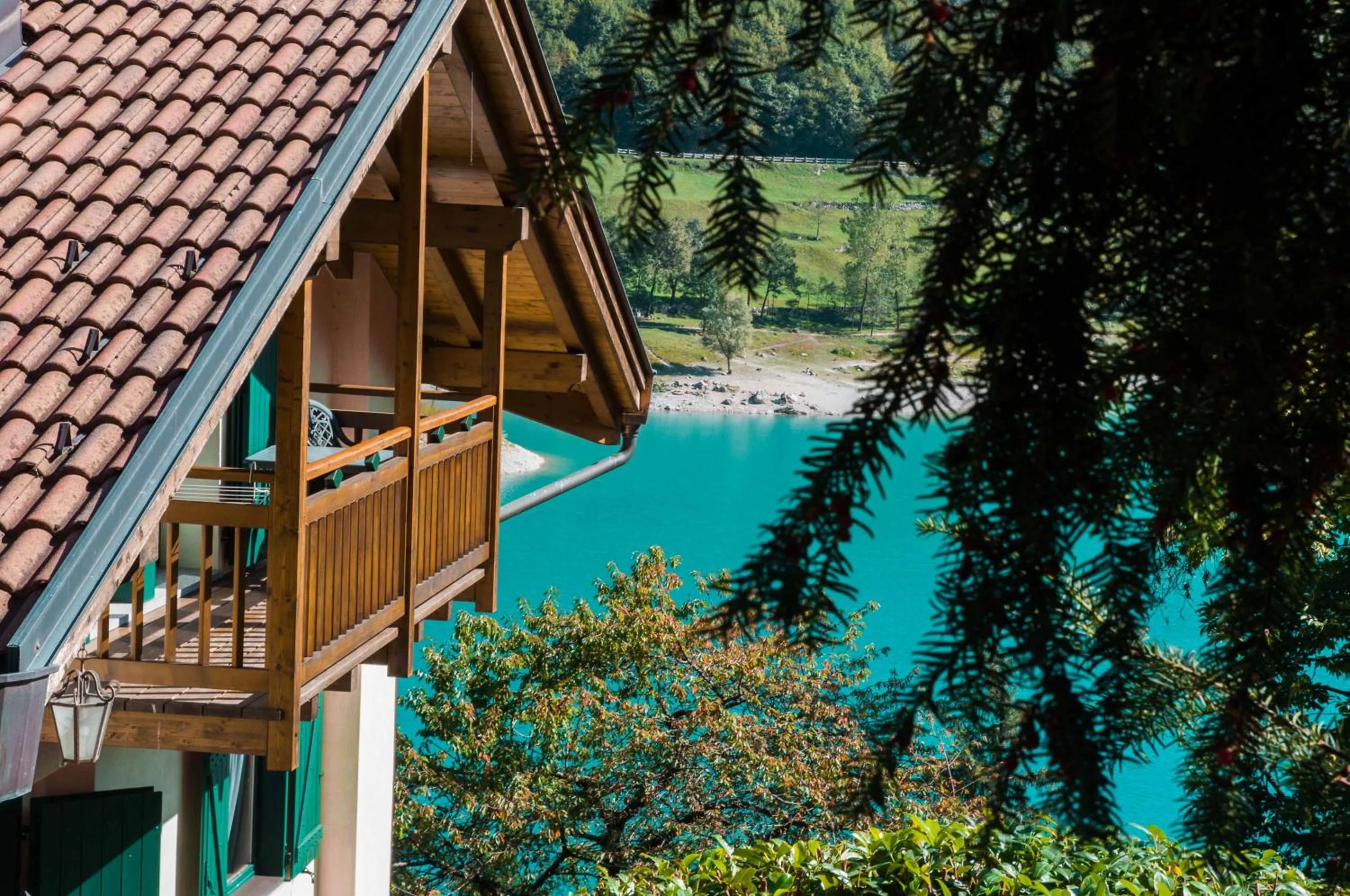 Property building in Al Trovante - Gardaslowemotion