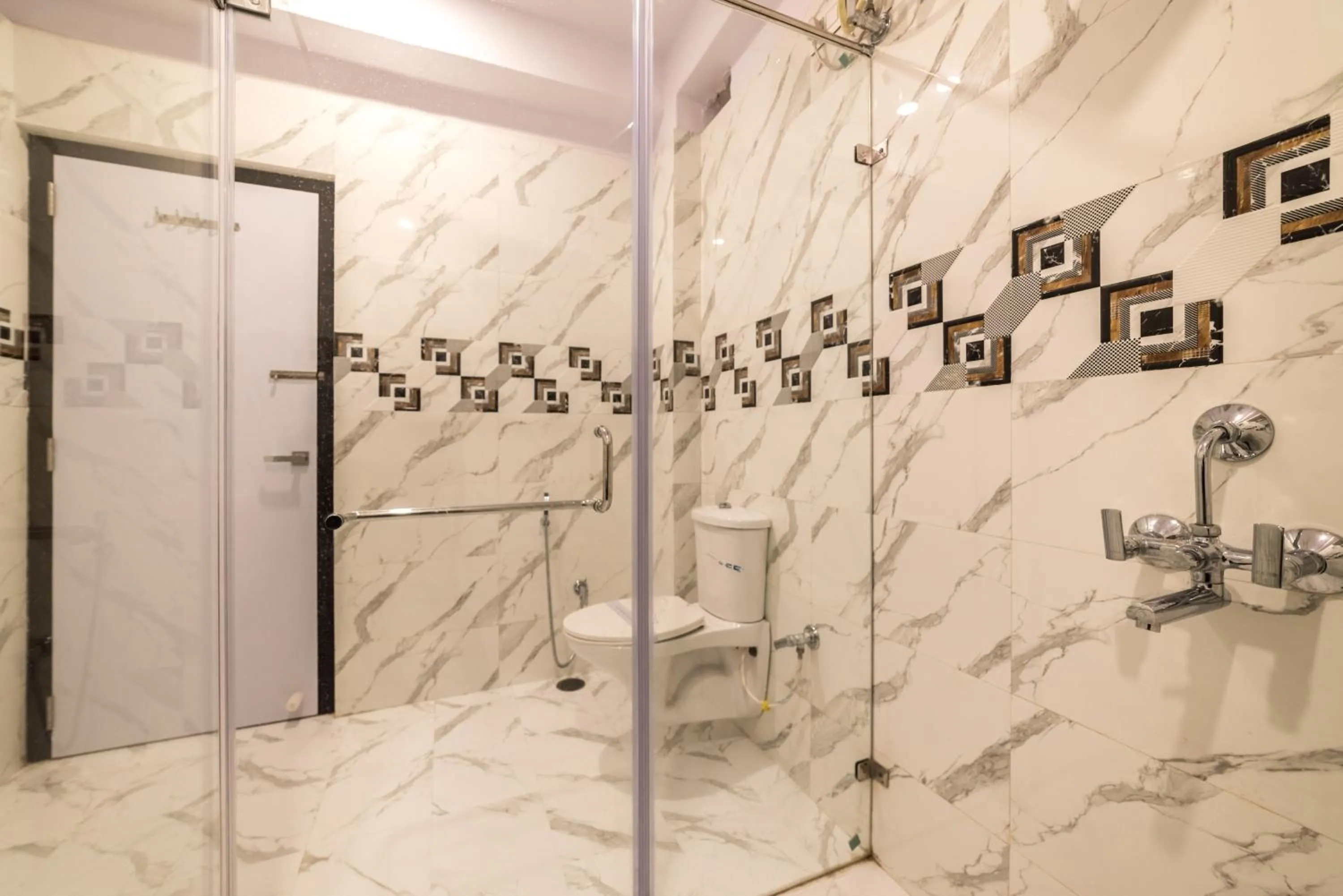 Shower in Hotel Sky Plaza - Best ever view of Jaisalmer Fort