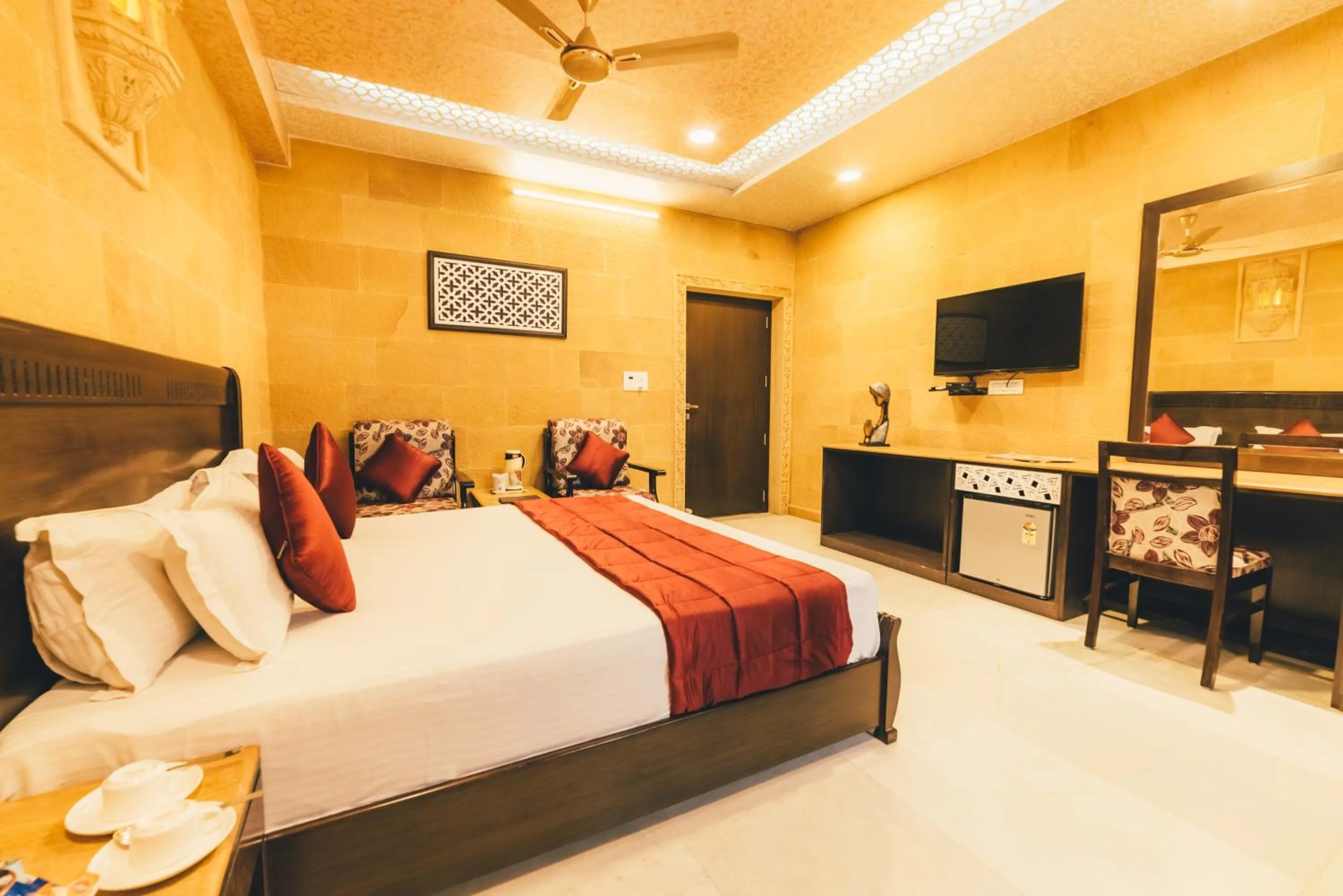Communal lounge/ TV room, Bed in Hotel Sky Plaza - Best ever view of Jaisalmer Fort