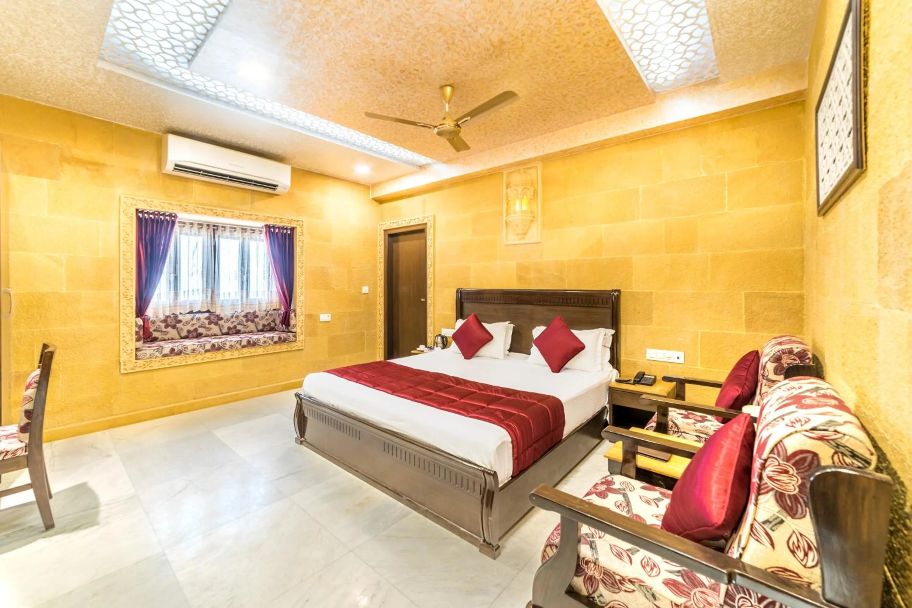 Bed in Hotel Sky Plaza - Best ever view of Jaisalmer Fort