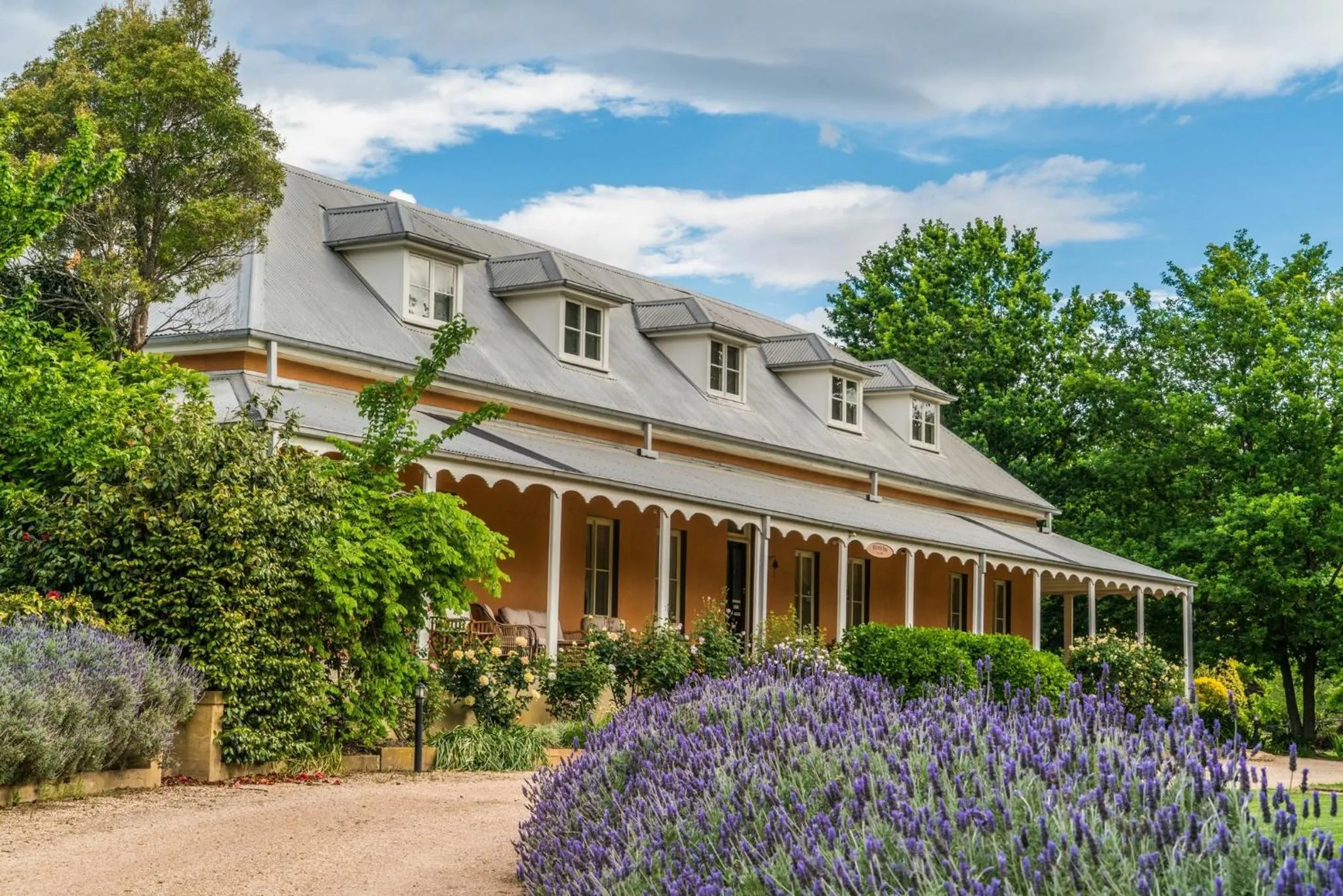 Property building in Fitzroy Inn Historic Retreat Mittagong
