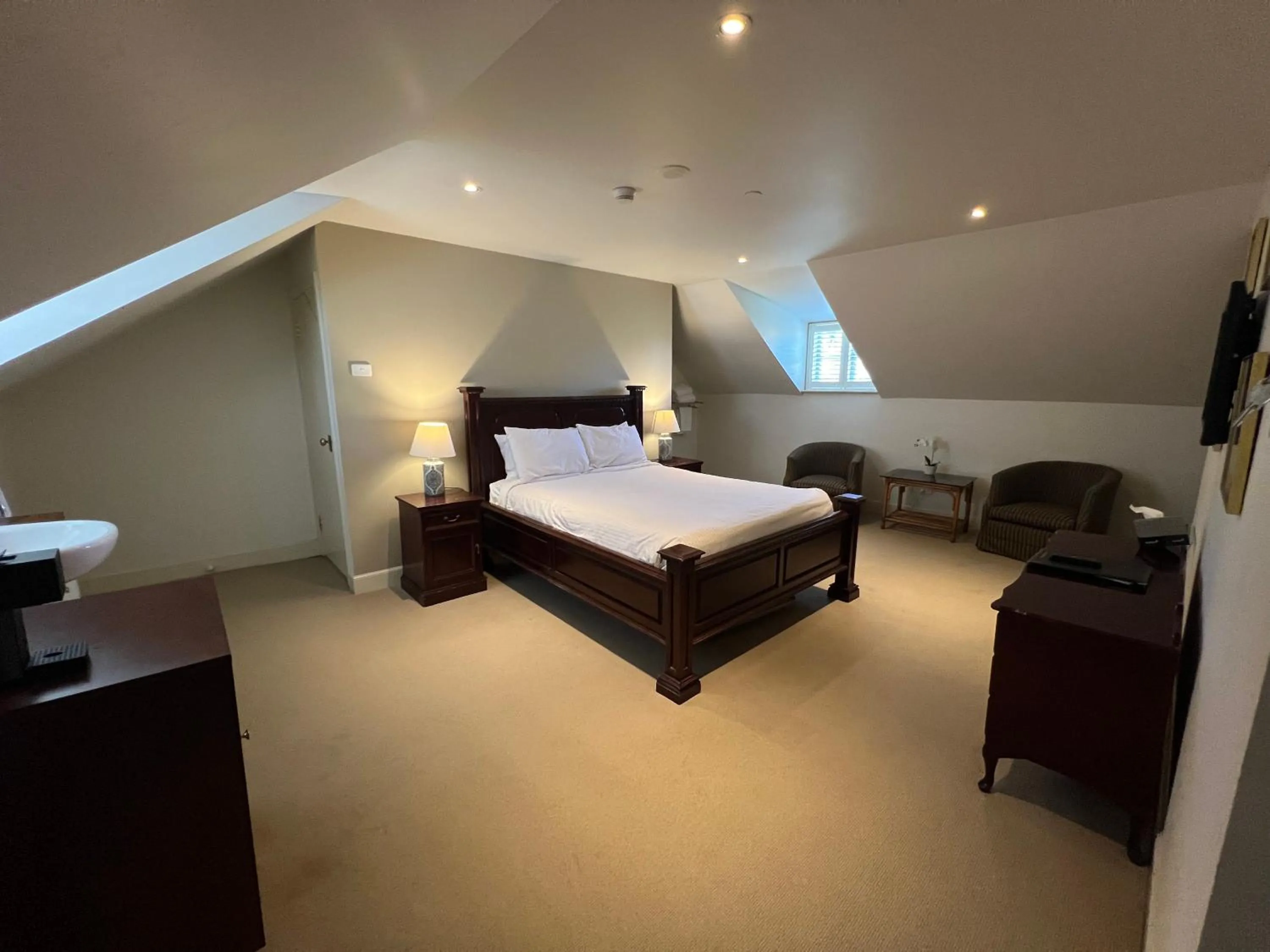 Bed in Fitzroy Inn Historic Retreat Mittagong