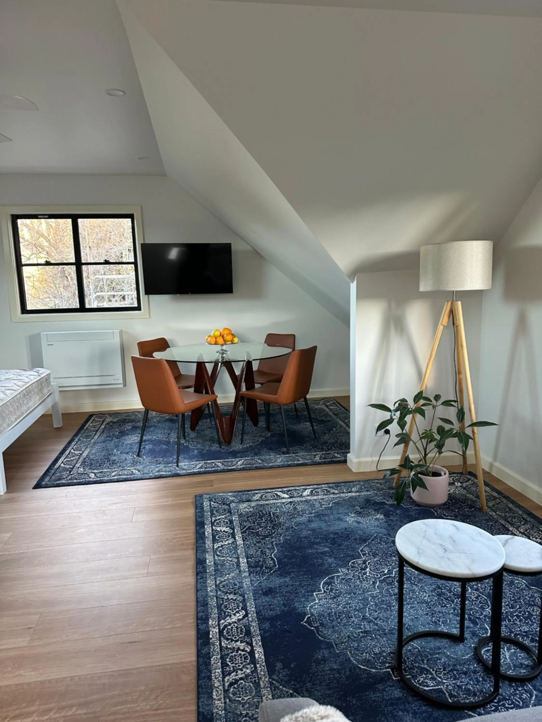 Dining area in Fitzroy Inn Historic Retreat Mittagong