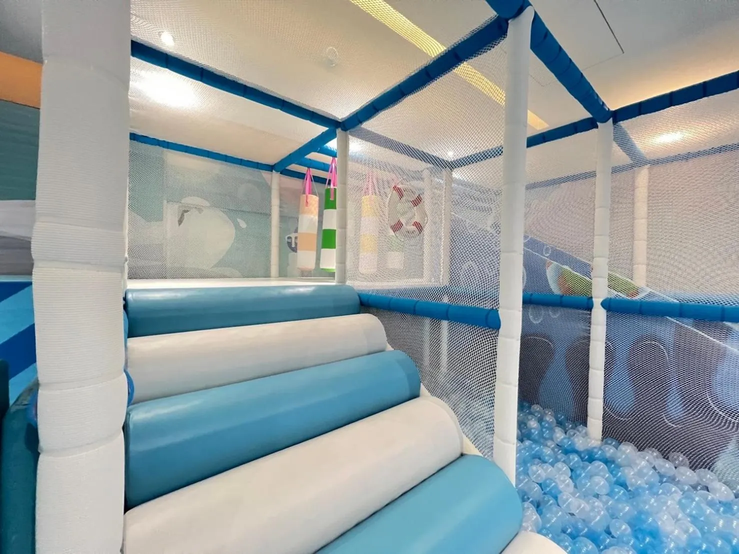 Children play ground, Bed in Taichung Harbor Hotel