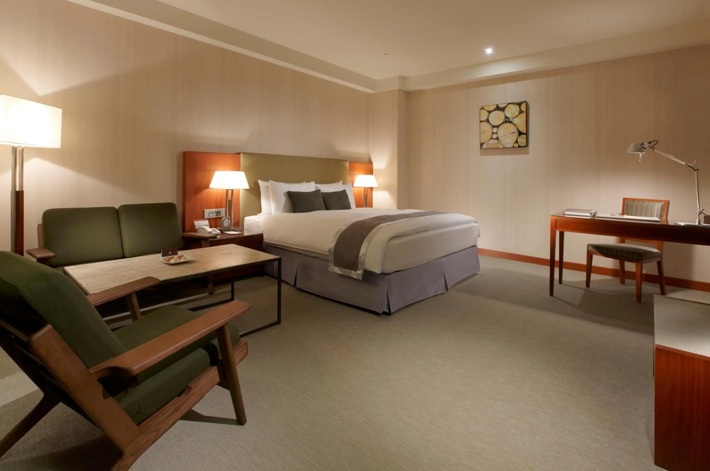 Photo of the whole room, Bed in Taichung Harbor Hotel