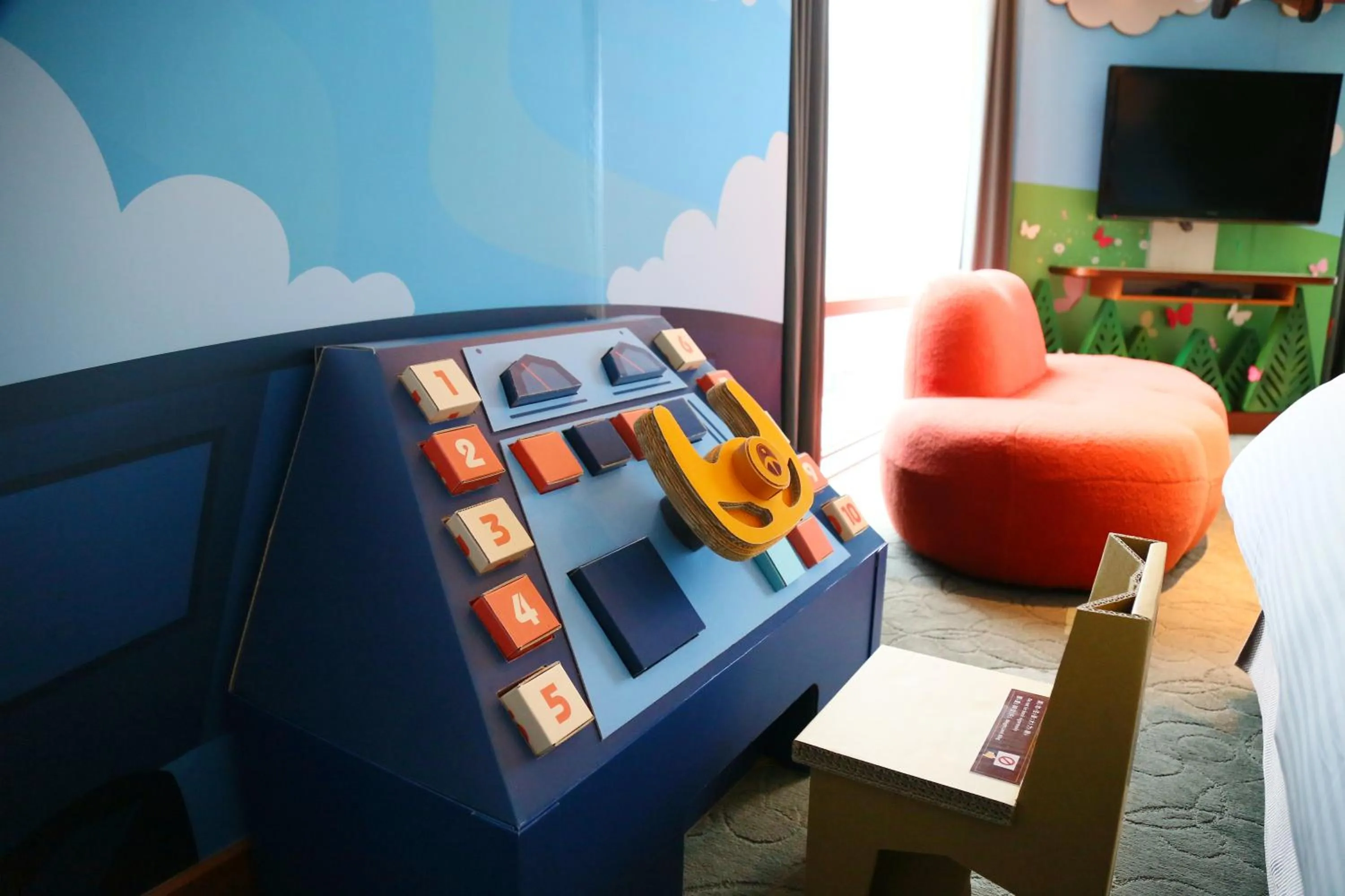 children in Taichung Harbor Hotel