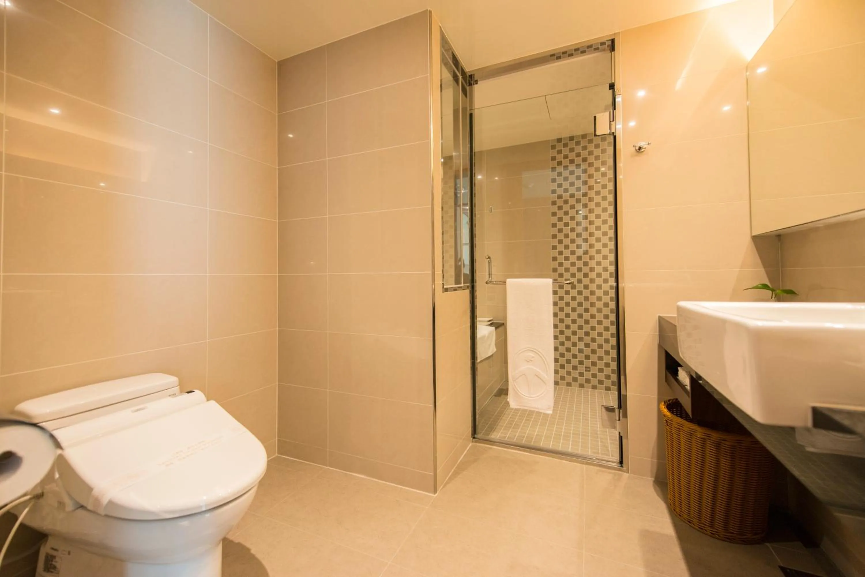 Shower in Taichung Harbor Hotel