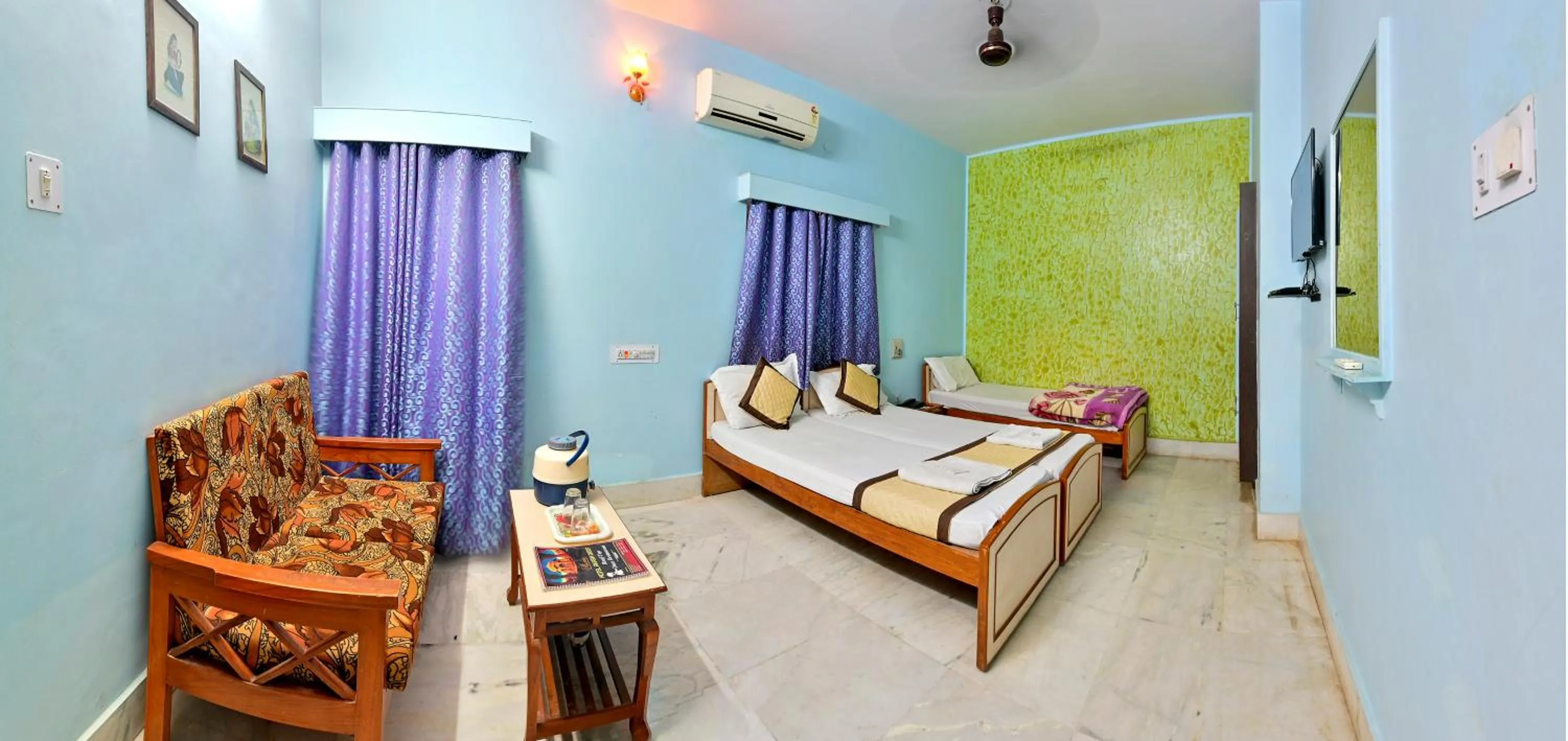 Bed in Hotel Akashdeep - Located City Centre