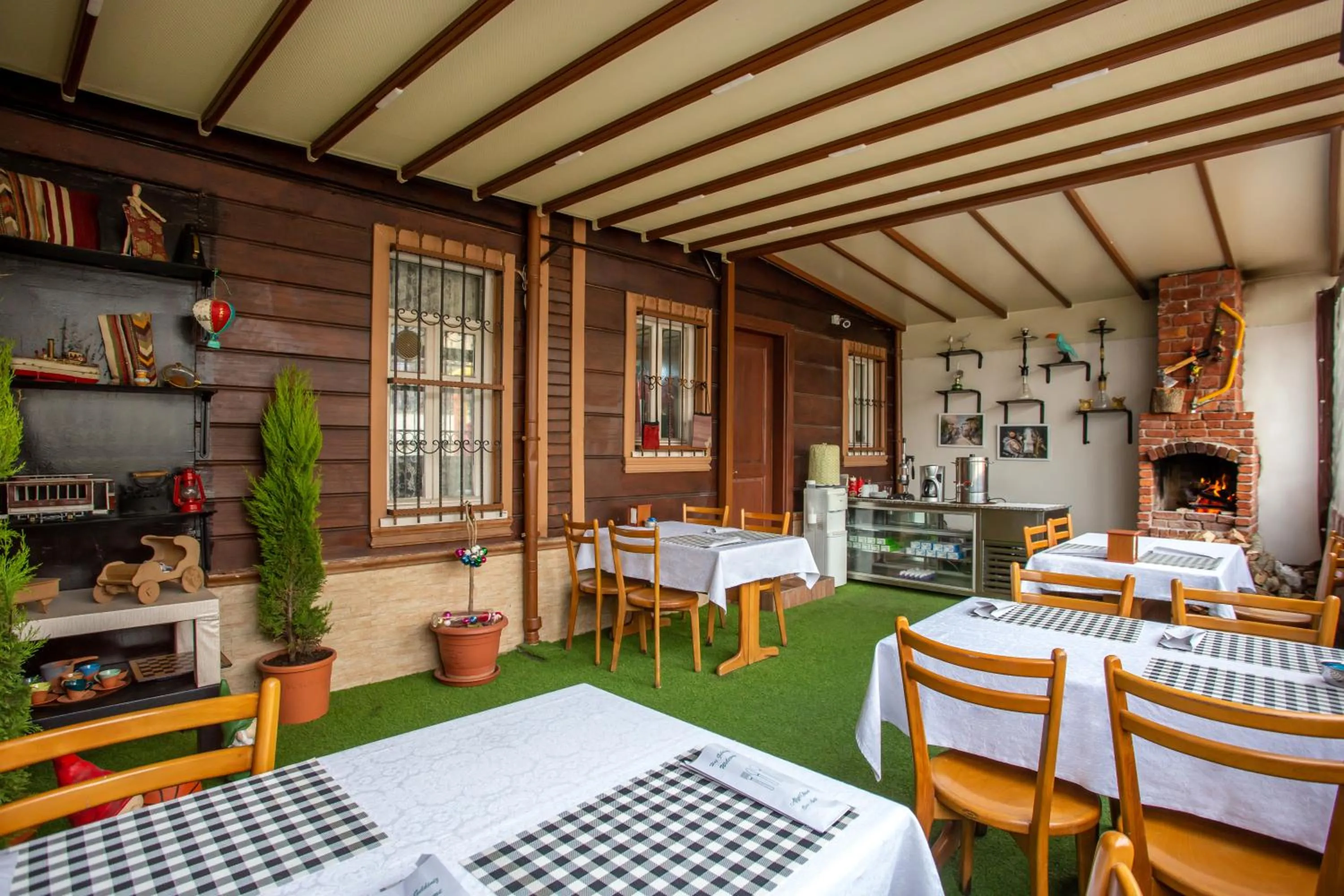 Garden in April Hotel