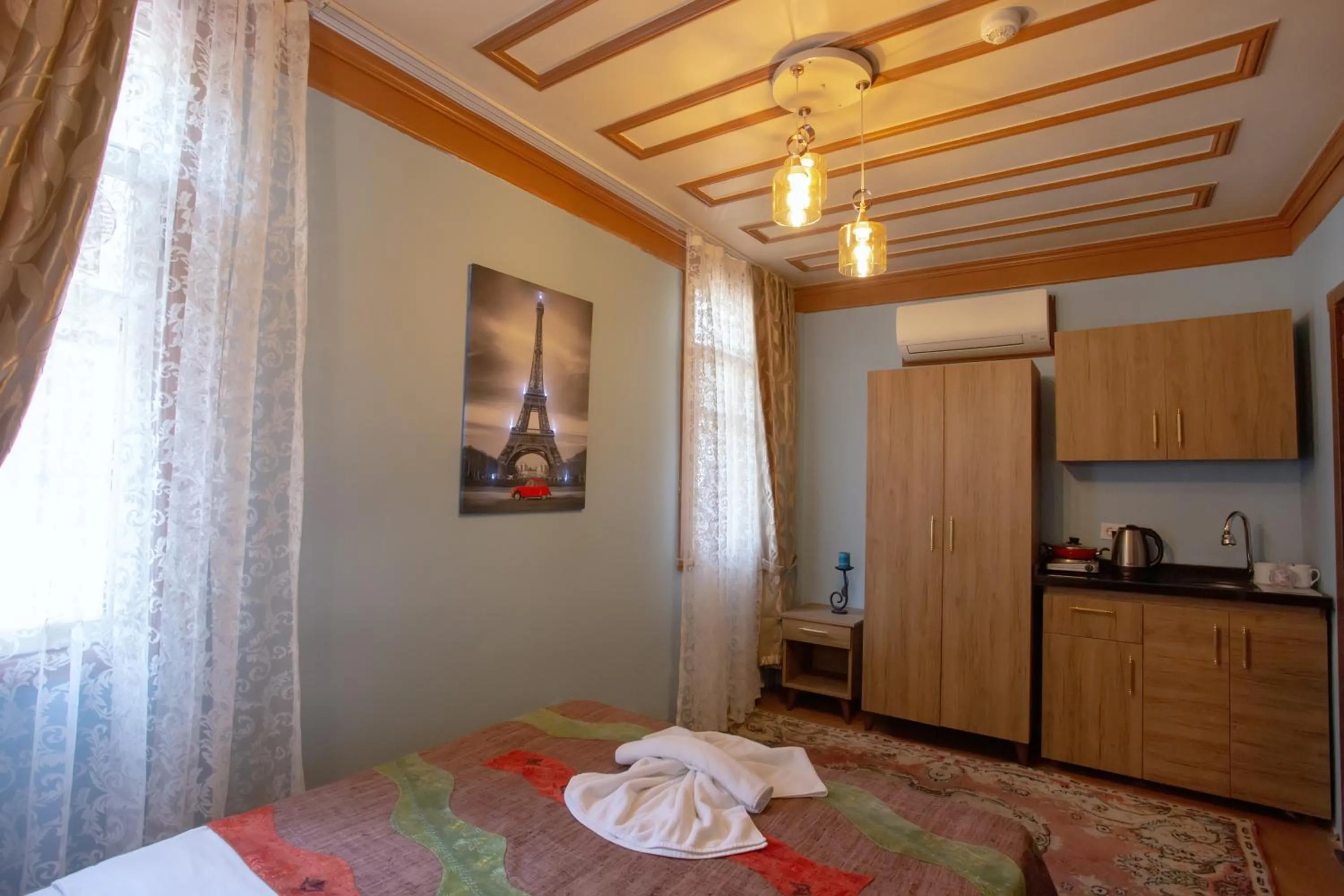 Photo of the whole room, Bed in April Hotel