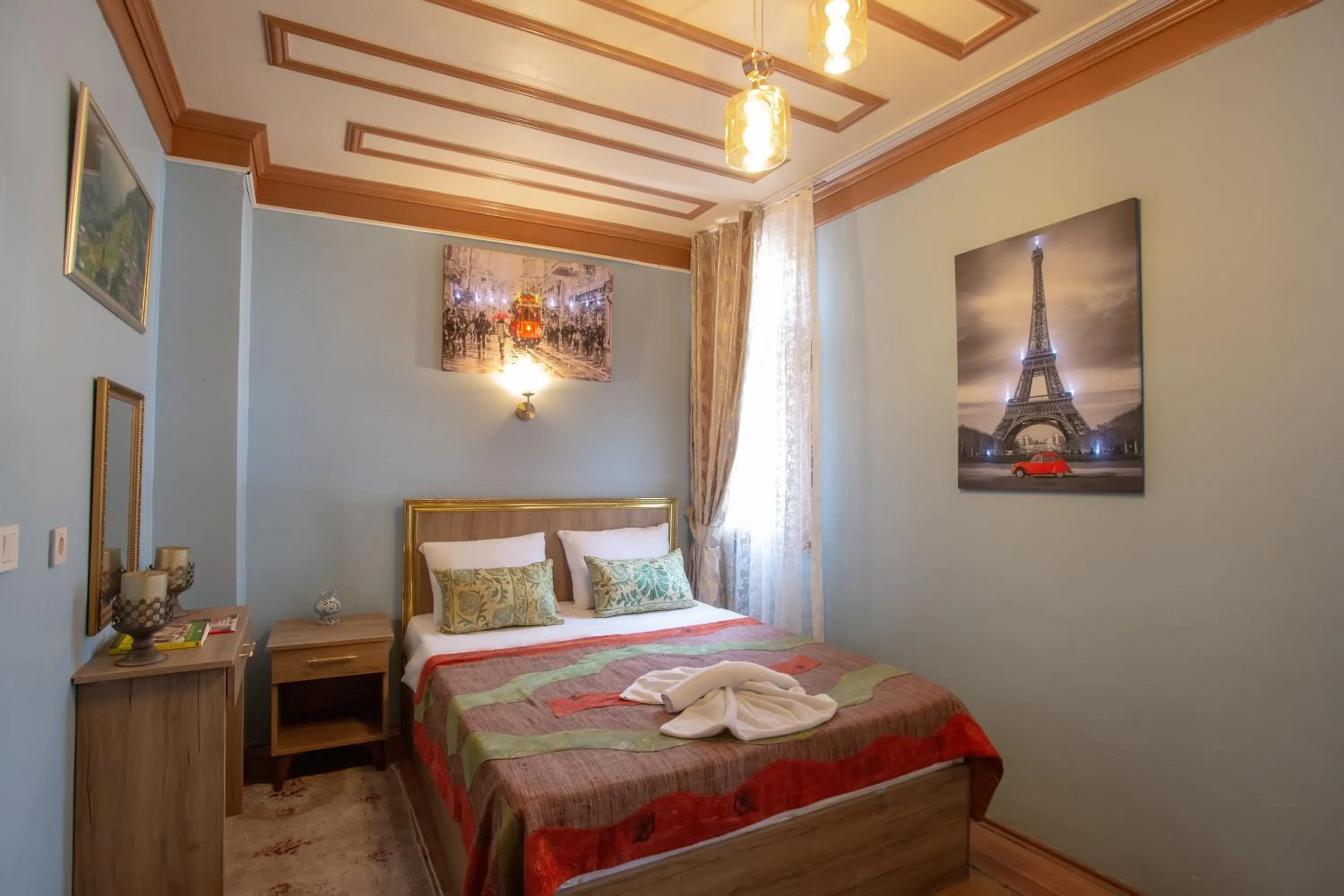 Photo of the whole room, Bed in April Hotel