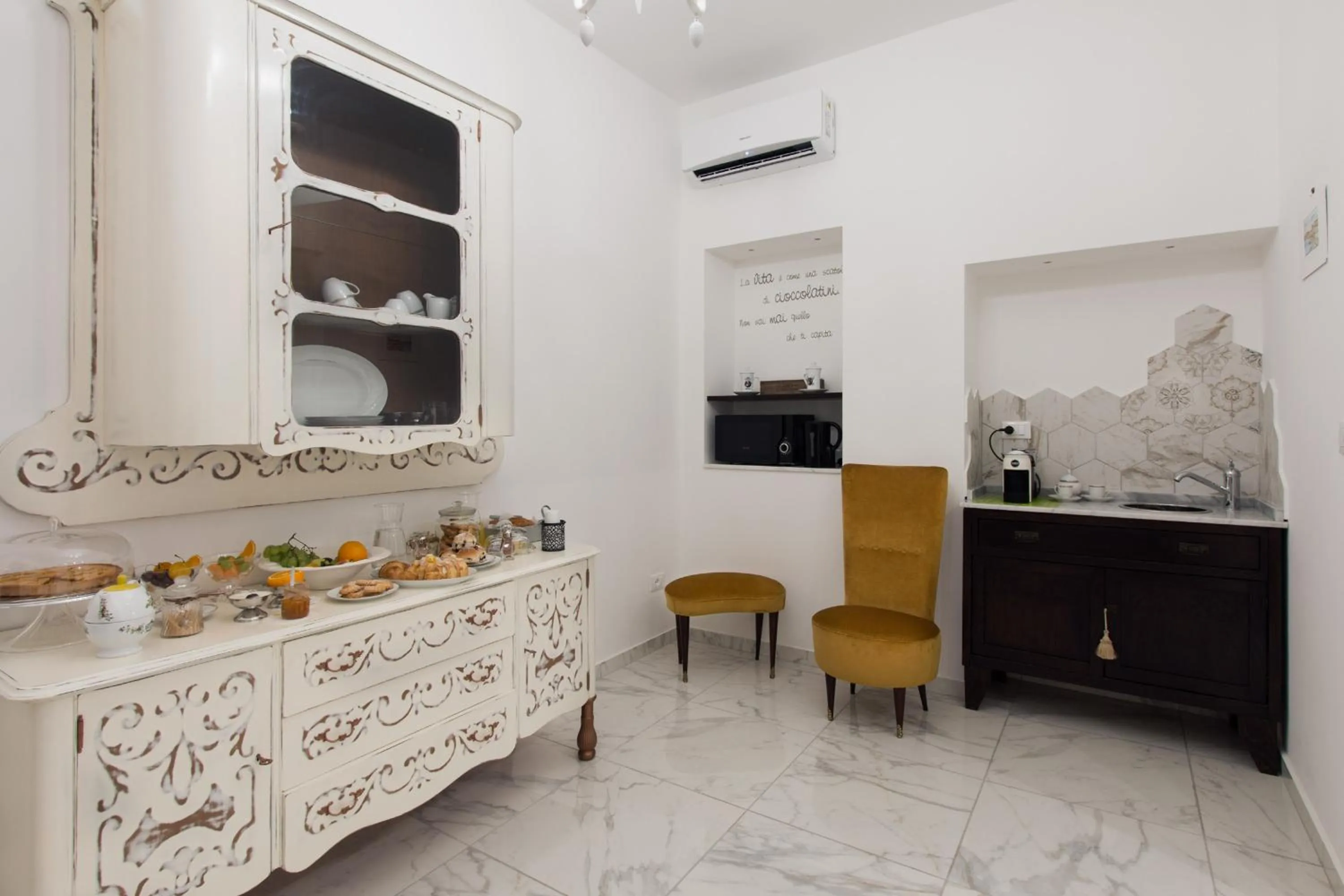 Living room in Calafatari B&B