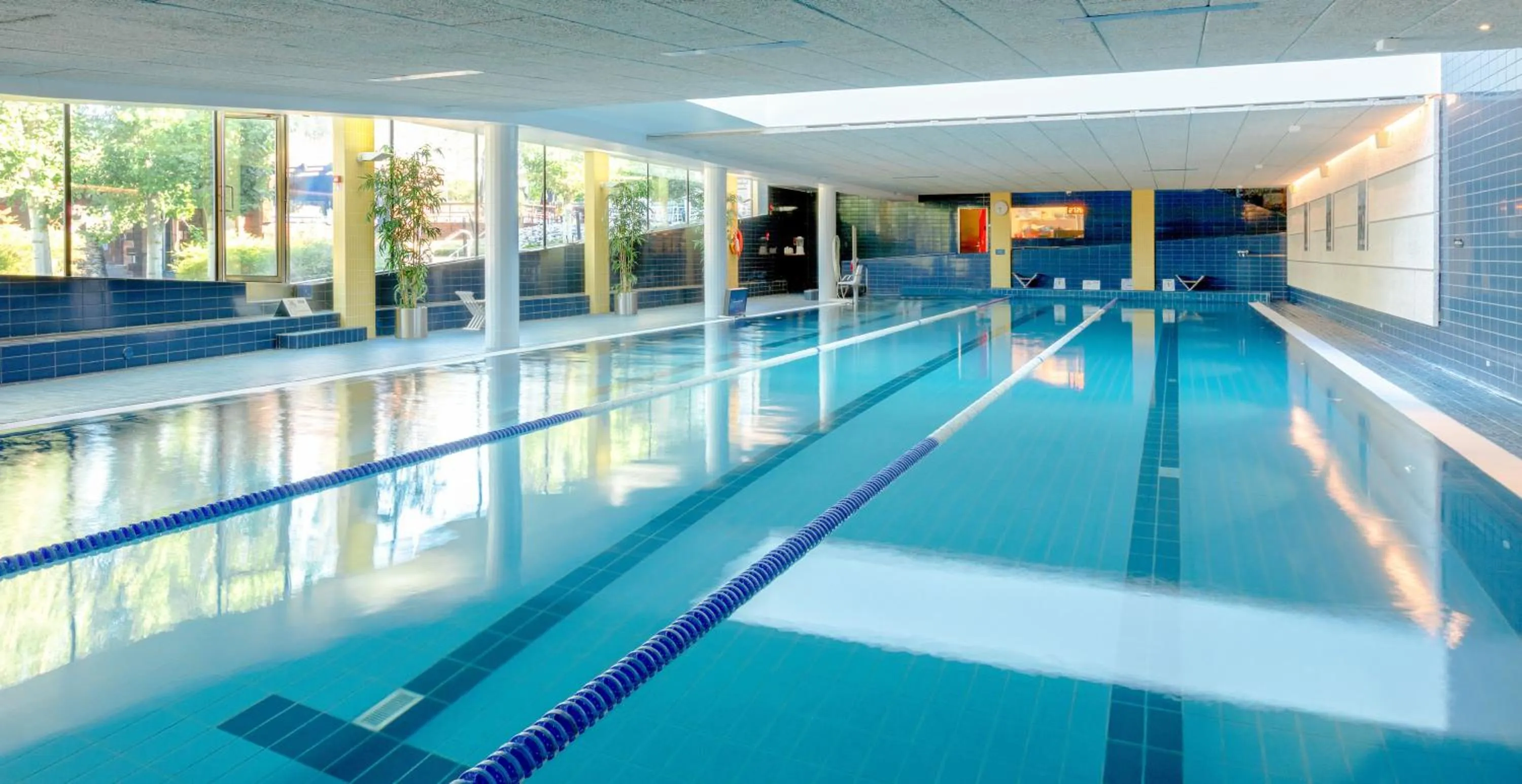 Swimming pool in Holiday Club Katinkulta Superior Apartments