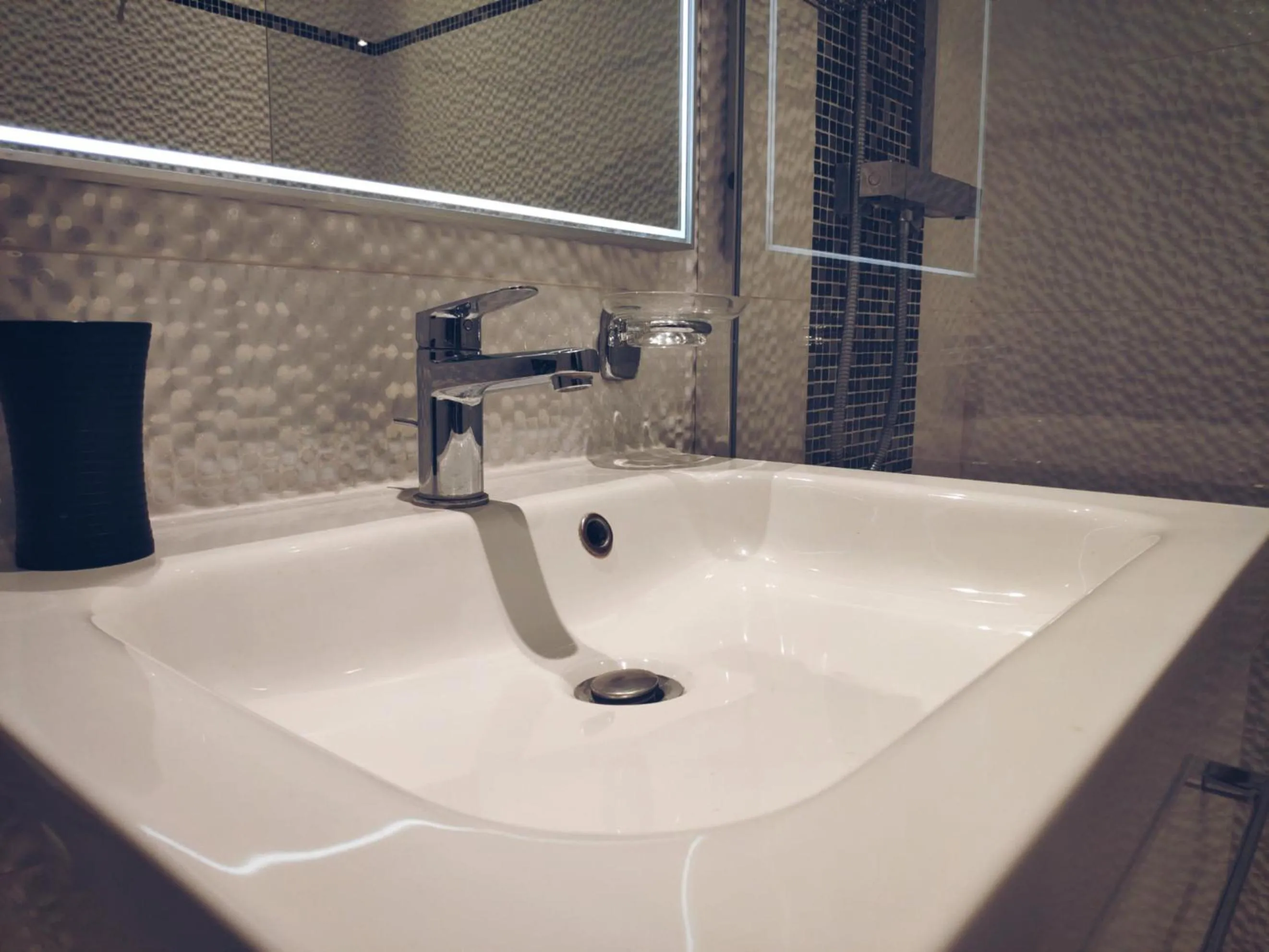 Bathroom in Little Hôtel