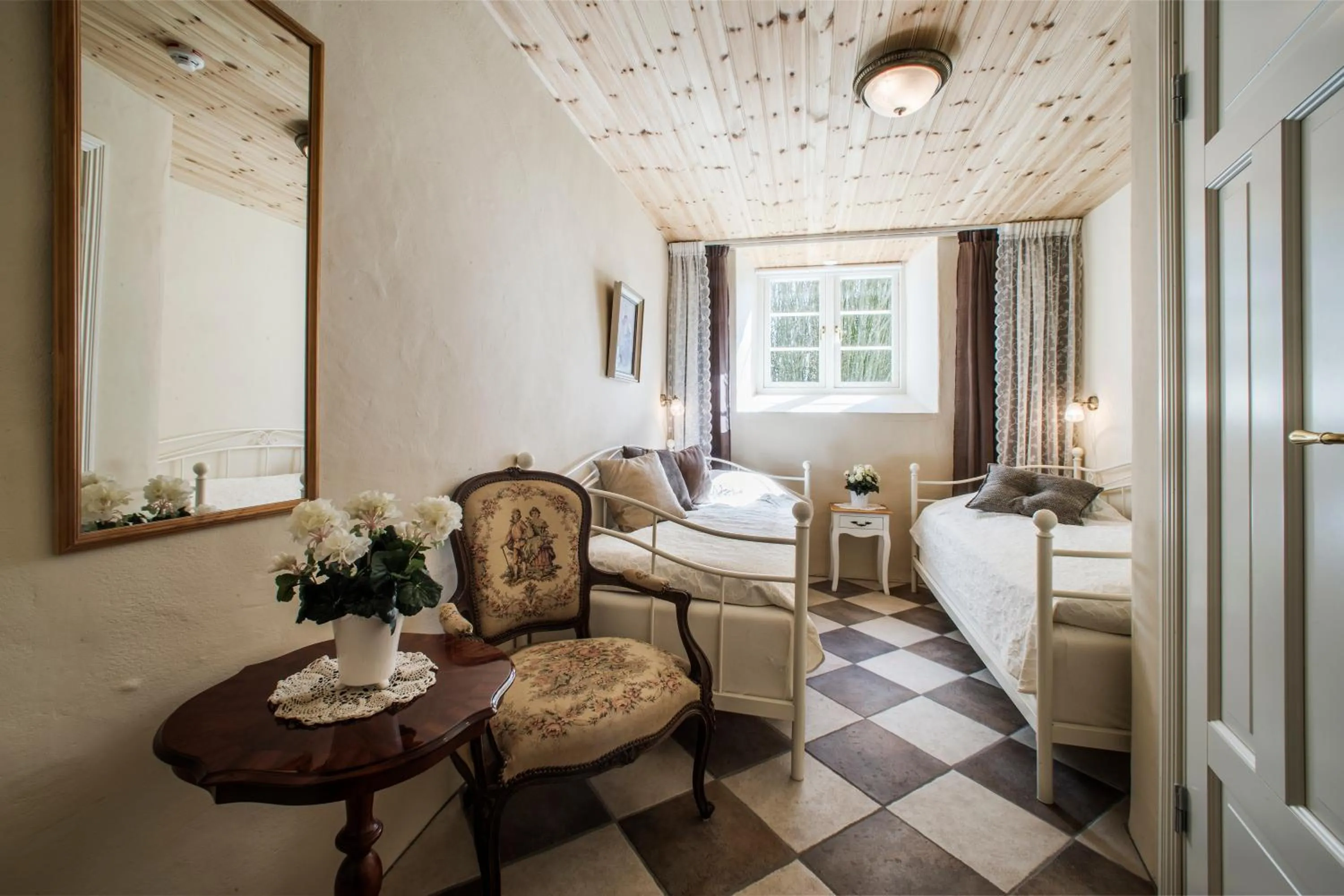 Twin Room with Private Bathroom - single occupancy in Anna´s Bed & Kitchen