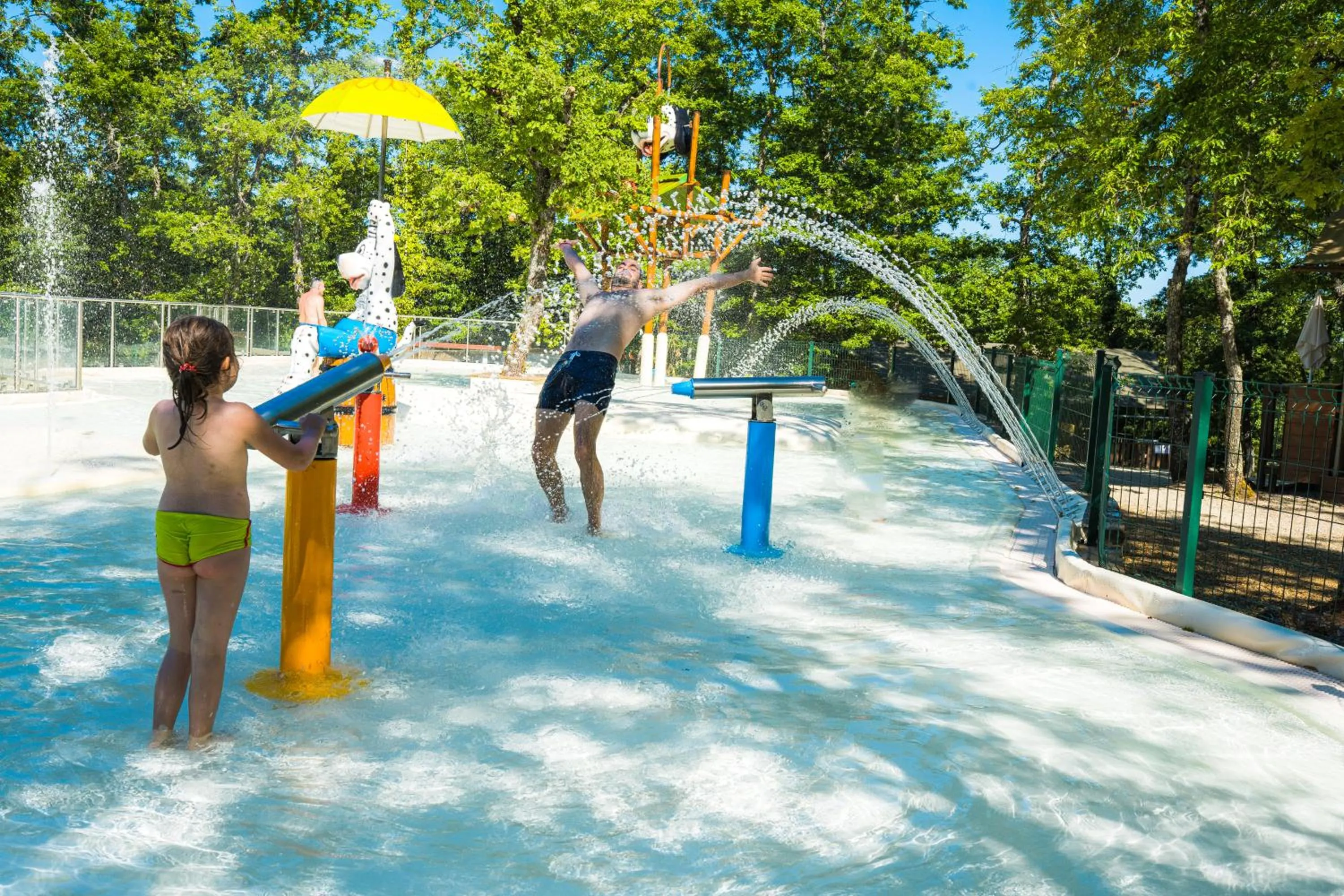 Swimming pool in Chianti Glamping Resort