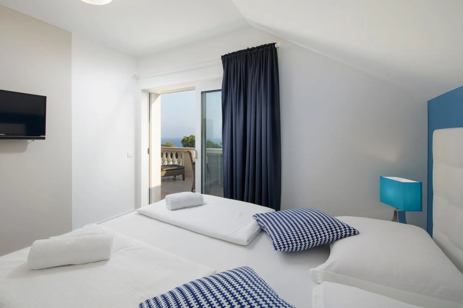 Bed in Villa Mediterranea