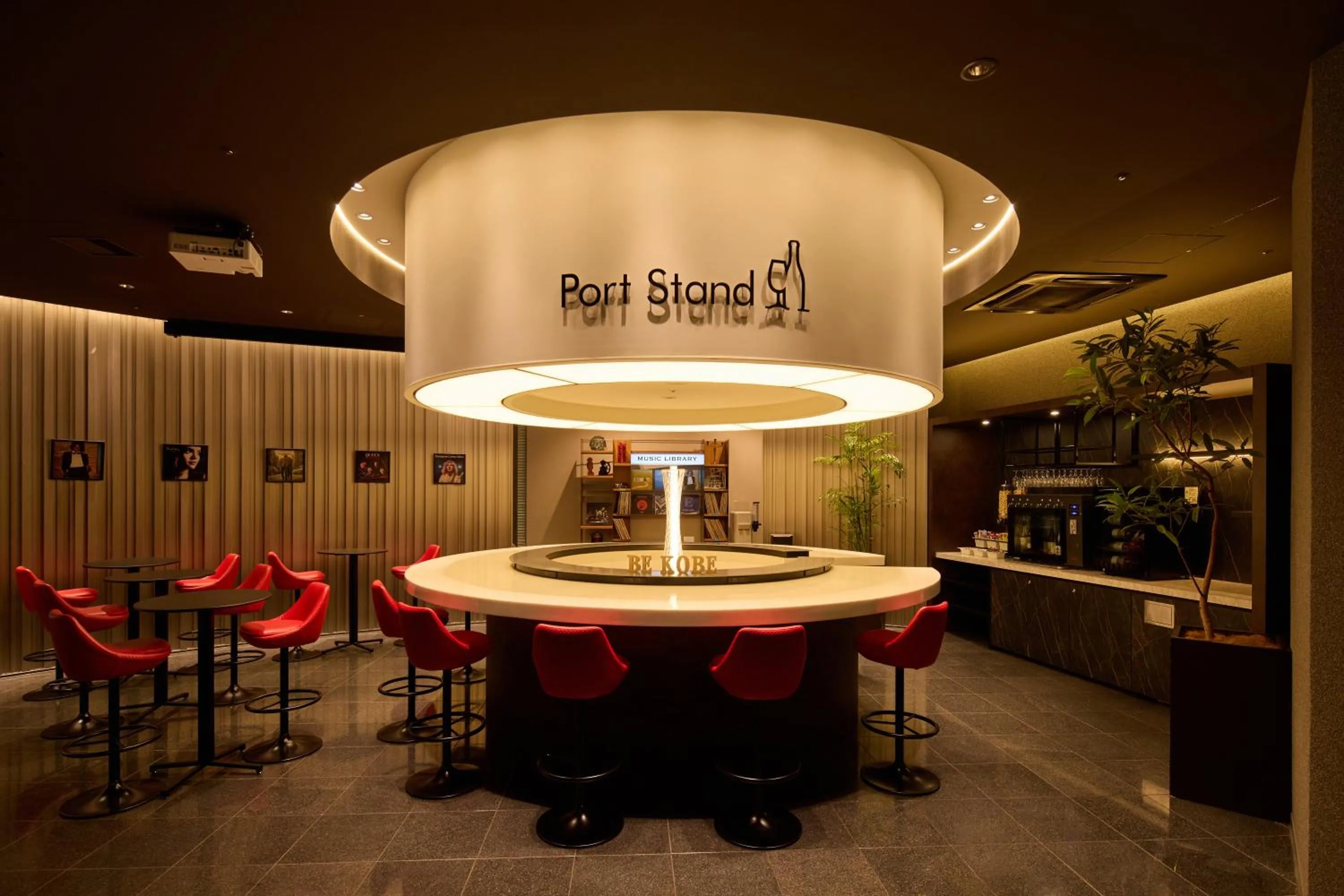 Lounge or bar in Kobe Motomachi Tokyu REI Hotel