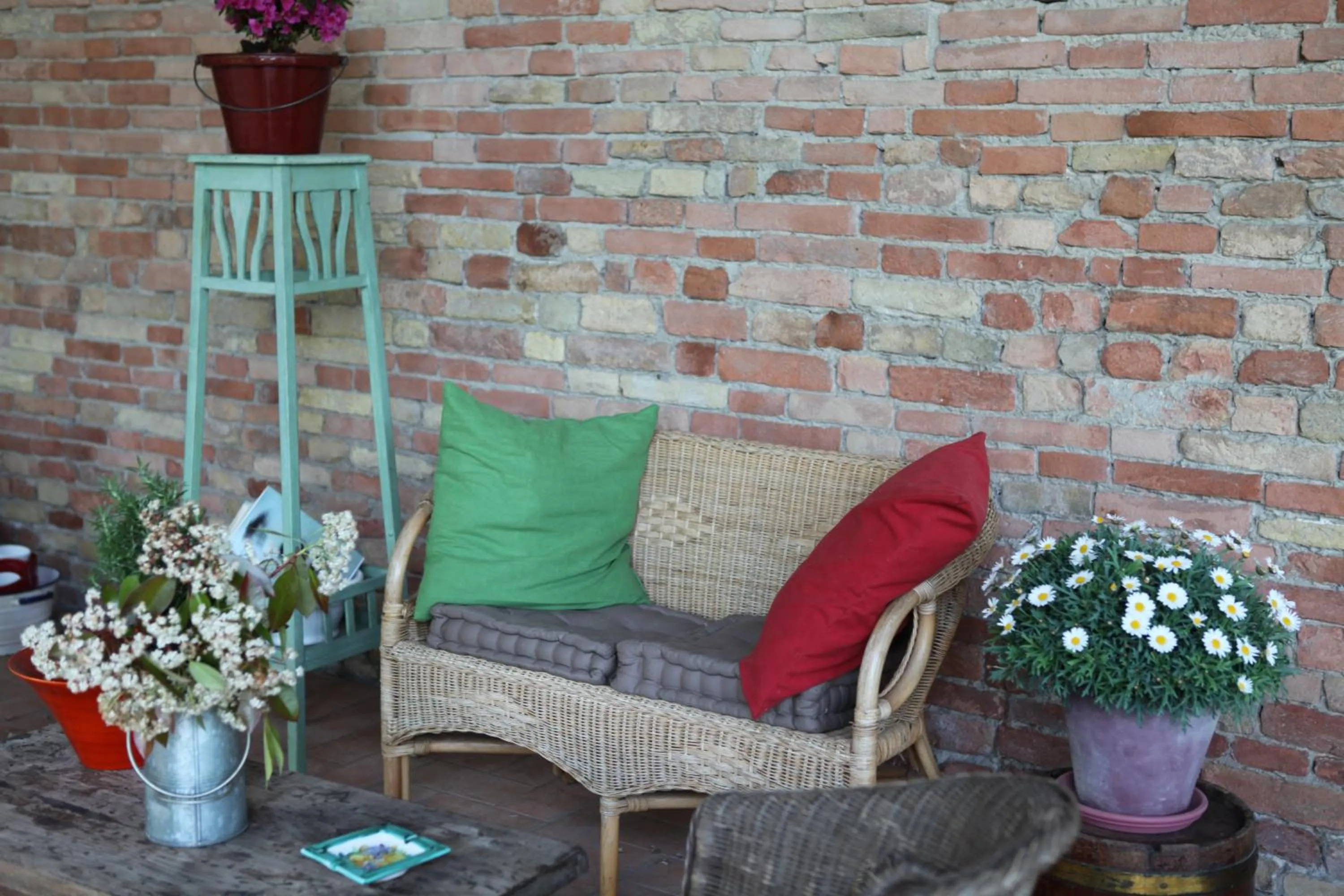 Patio in B&B Podere Merlo