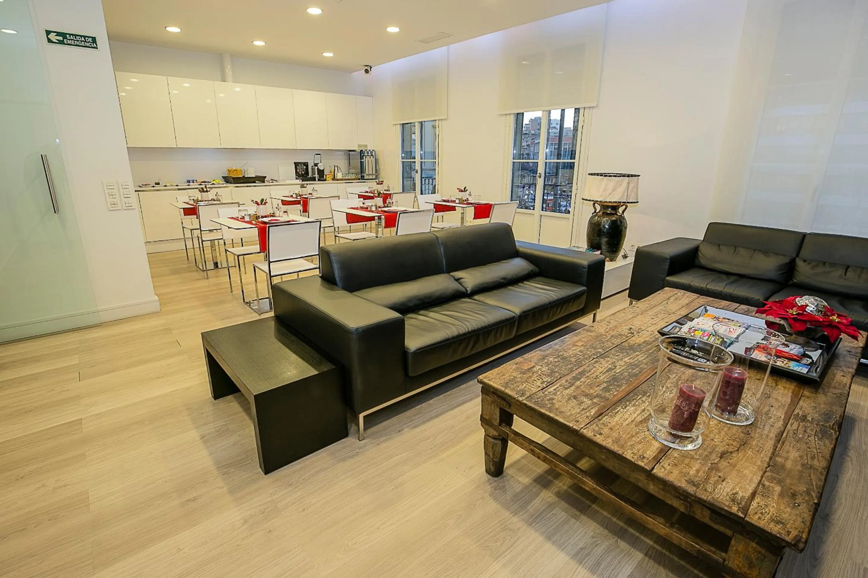 Restaurant/places to eat in The 8 Boutique B&B