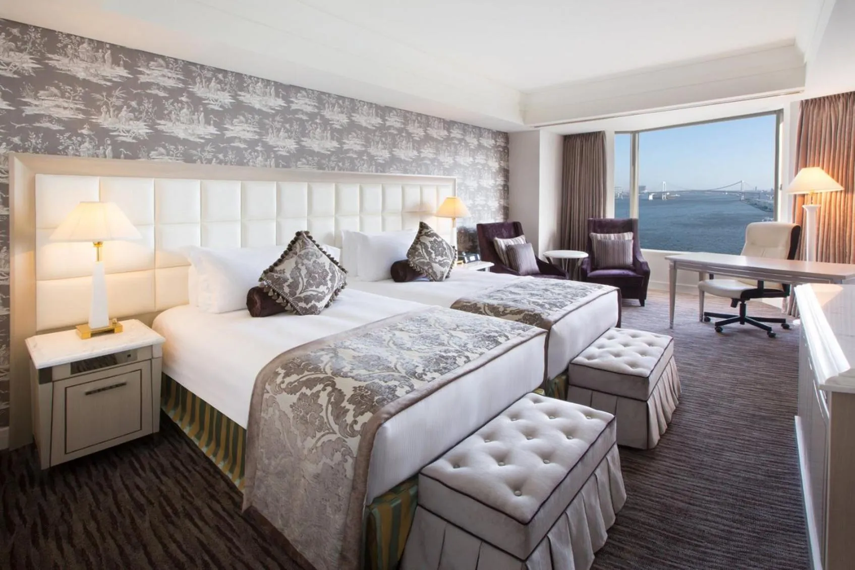 Photo of the whole room, Bed in InterContinental Tokyo Bay by IHG