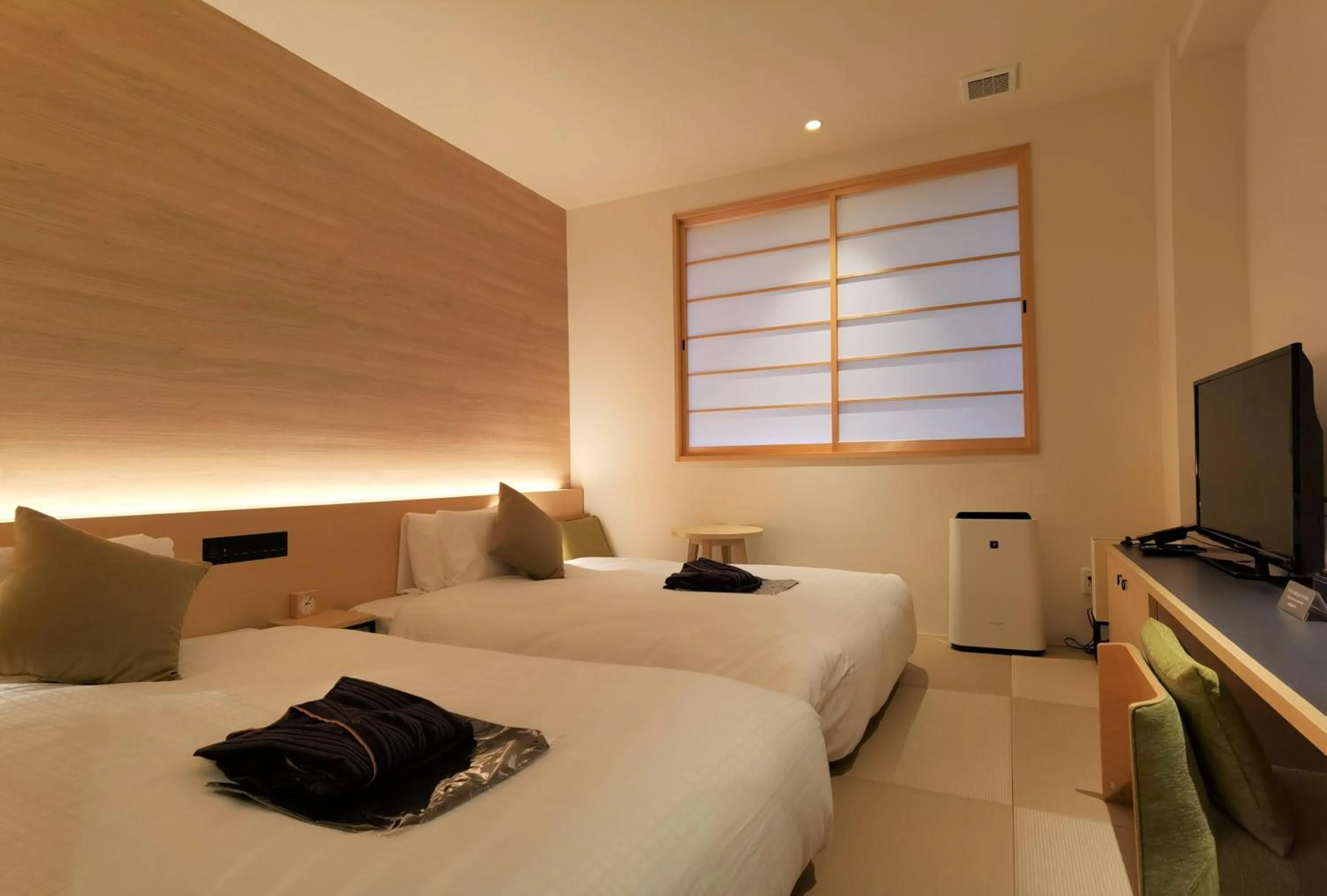 Bedroom, Bed in Royal Twin Hotel Kyoto Hachijoguchi