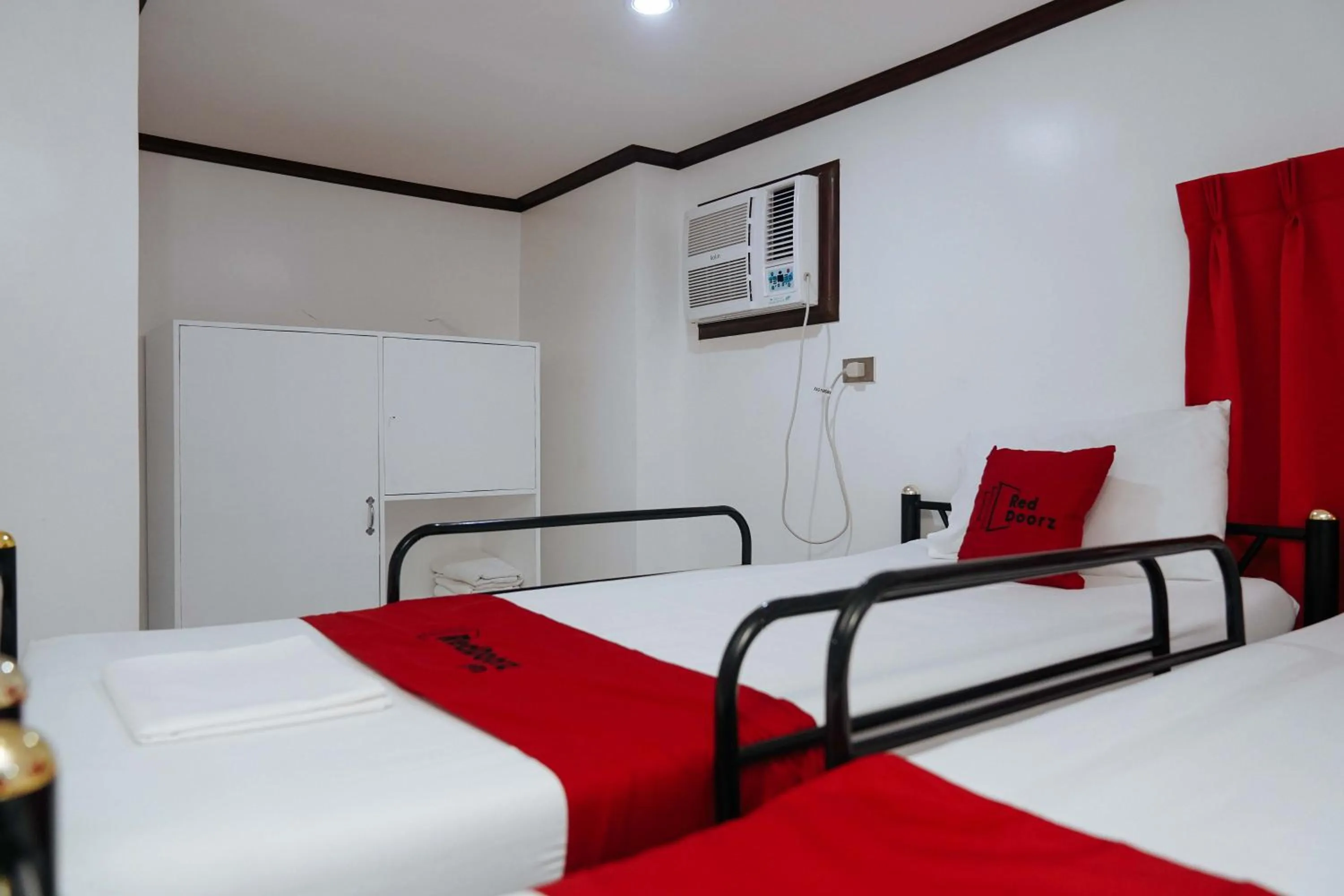 bunk bed, Bed in RedDoorz Plus at Billy's Resort Oslob