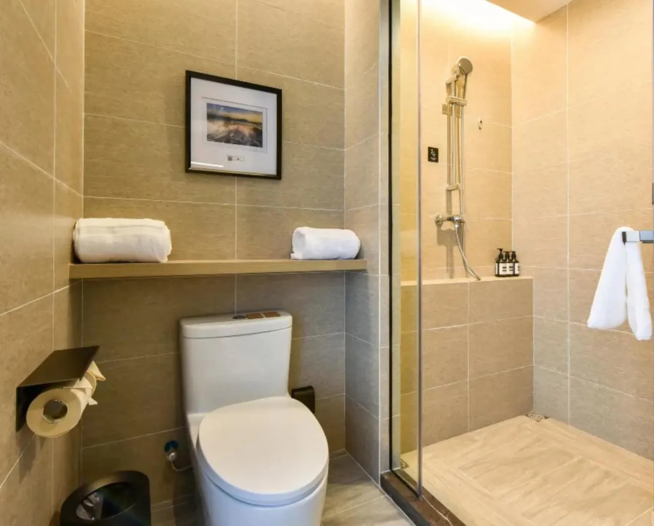 Toilet in Atour Hotel Dalian Lvshunkou