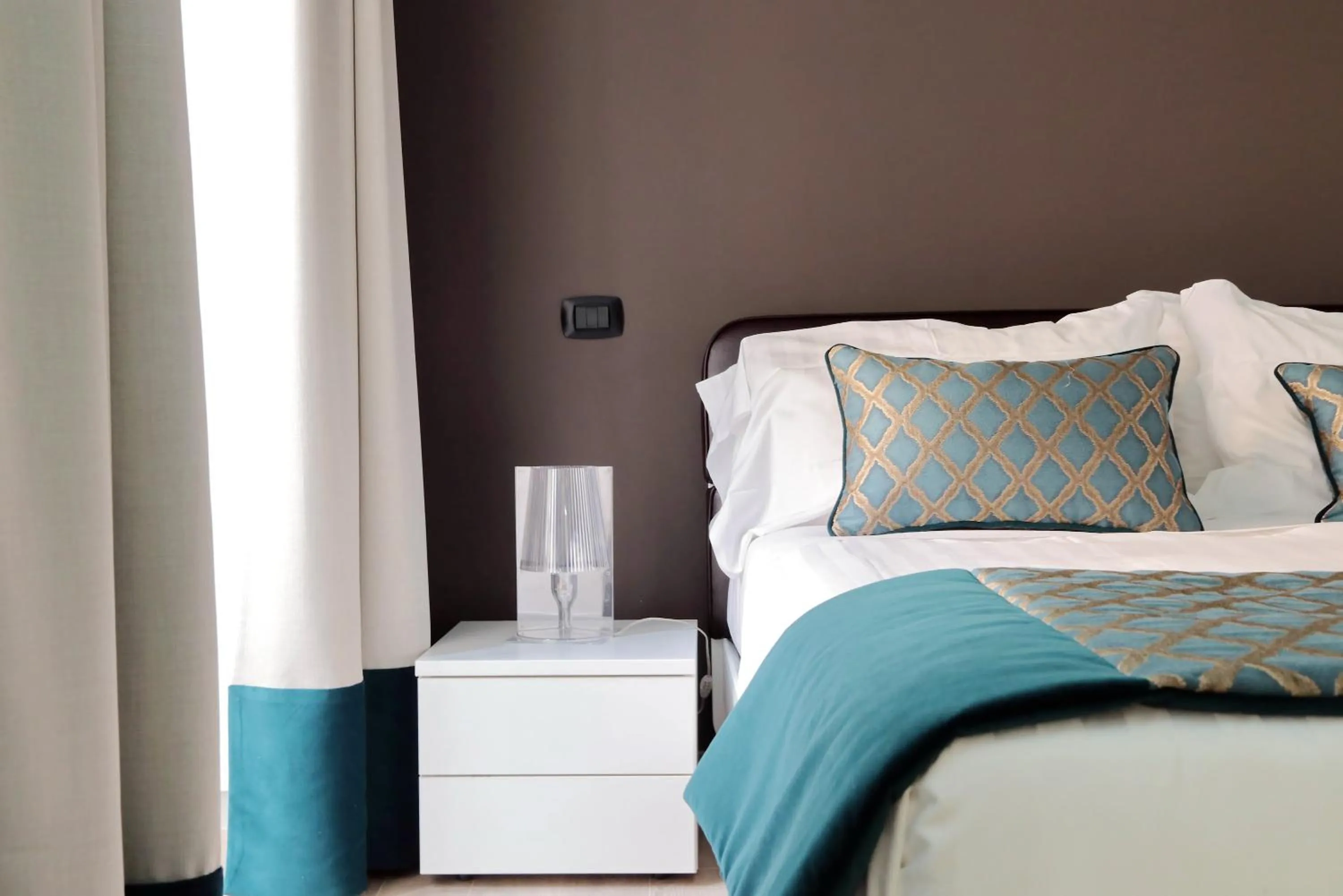 Bed in Piazzetta Margutta - My Extra Home