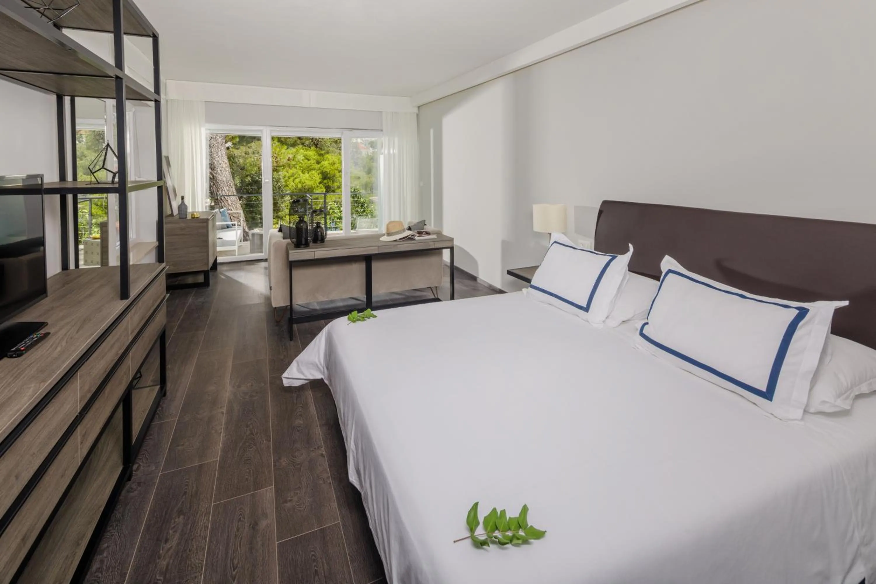 Photo of the whole room, Bed in Hotel Milna Osam - Adults Only