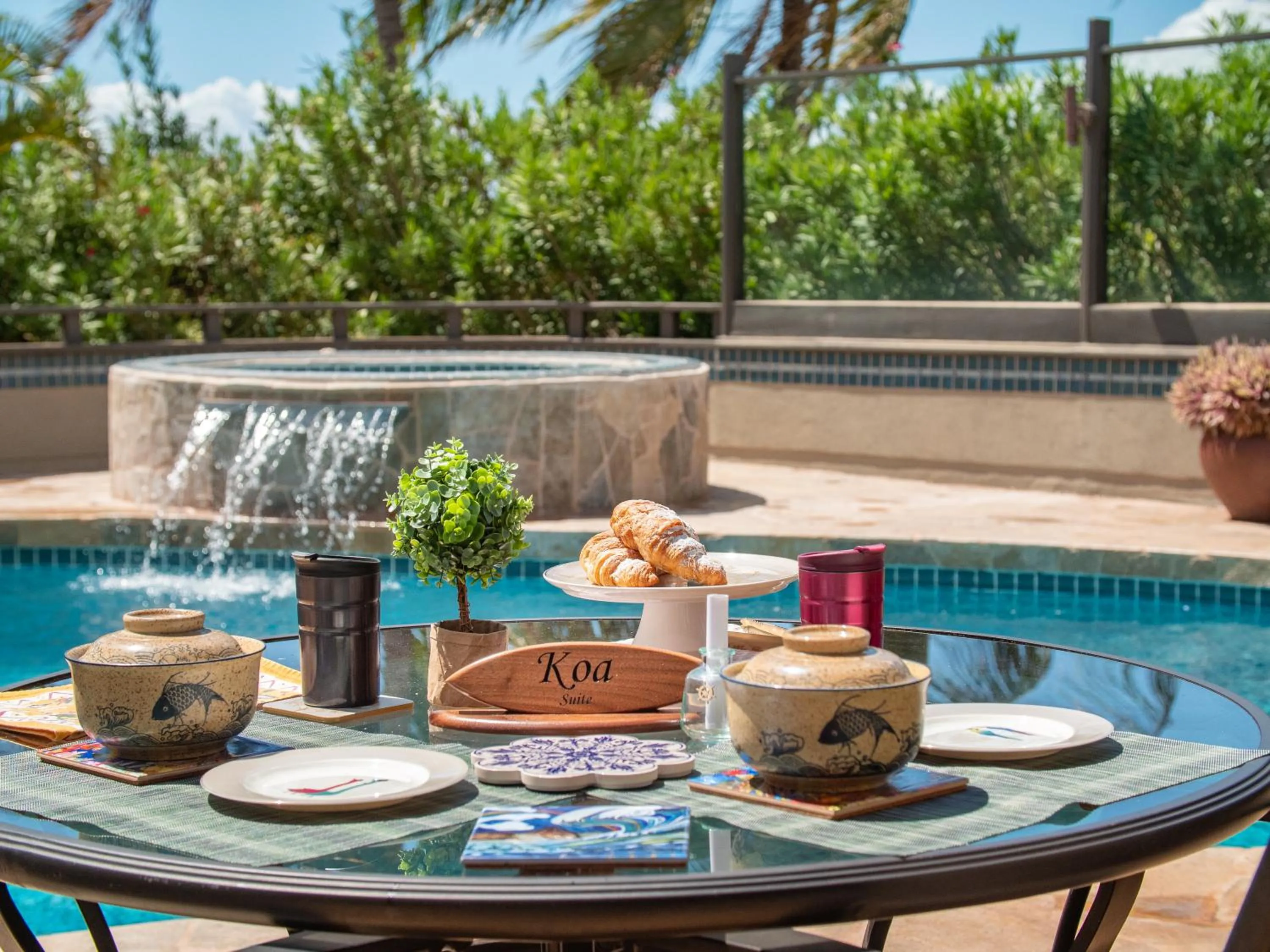 Breakfast in Noahs Hideaway Luxury B&B