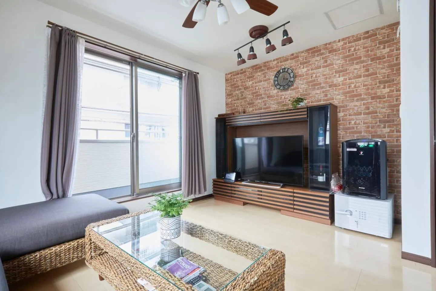 Living room in Hotel EL Shinjuku 1 free parking