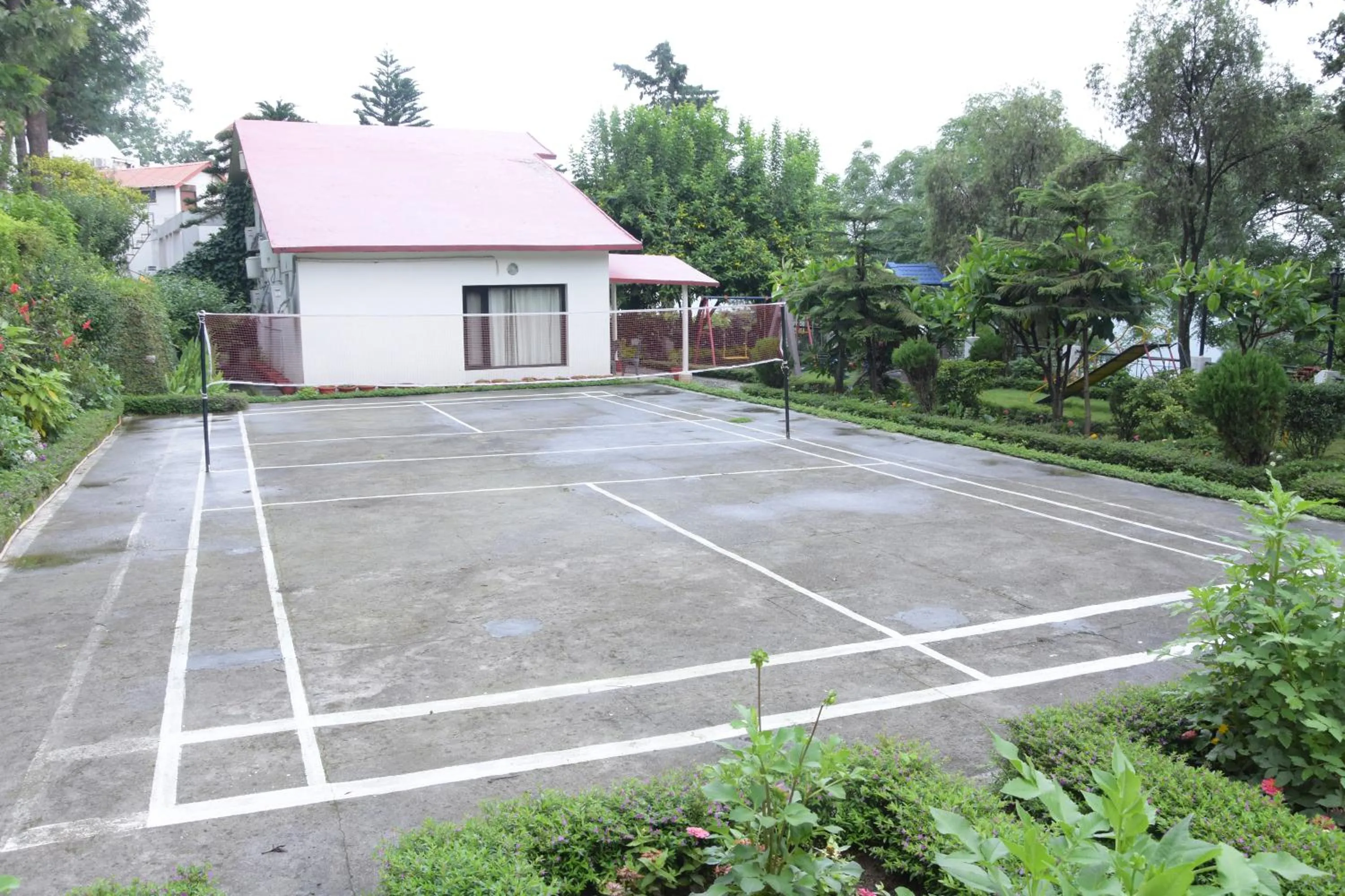 Sports in 8fold-Pinecrest By LaRiSa, Bhimtal