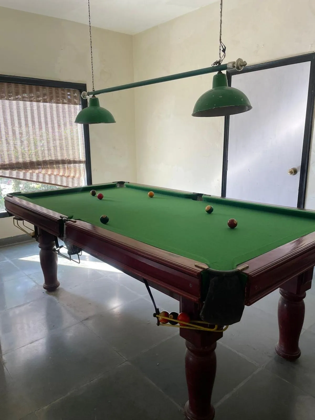 8fold-Pinecrest By LaRiSa, Bhimtal