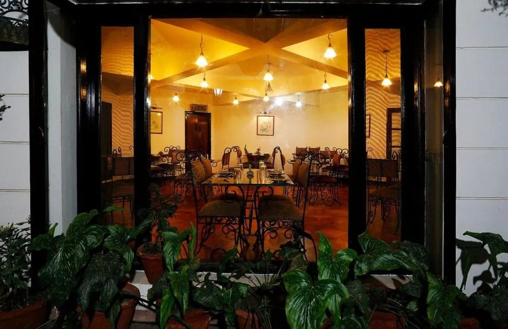 8fold-Pinecrest By LaRiSa, Bhimtal