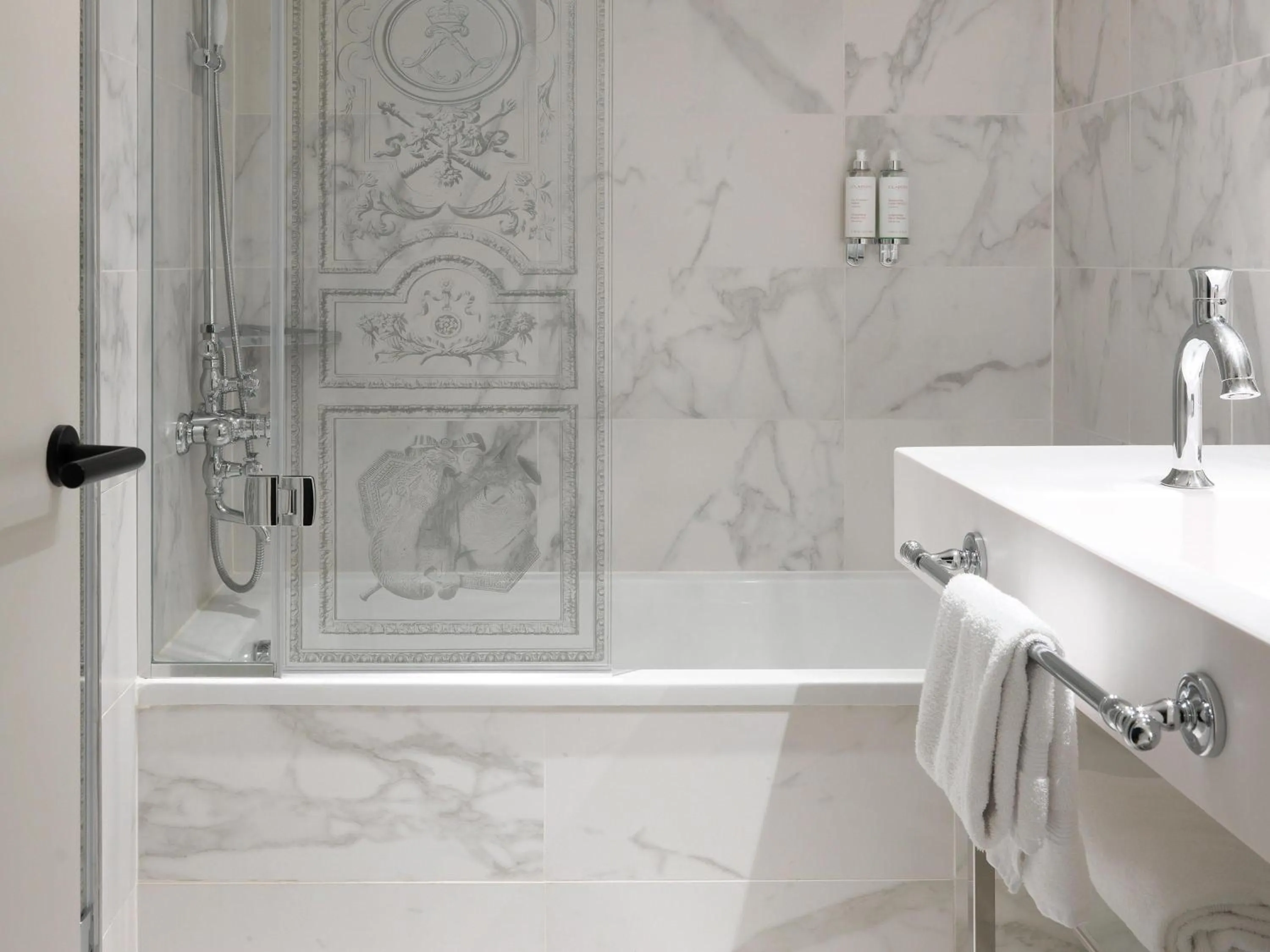 Bedroom in Le Louis Hotel Versailles Château - MGallery Collection