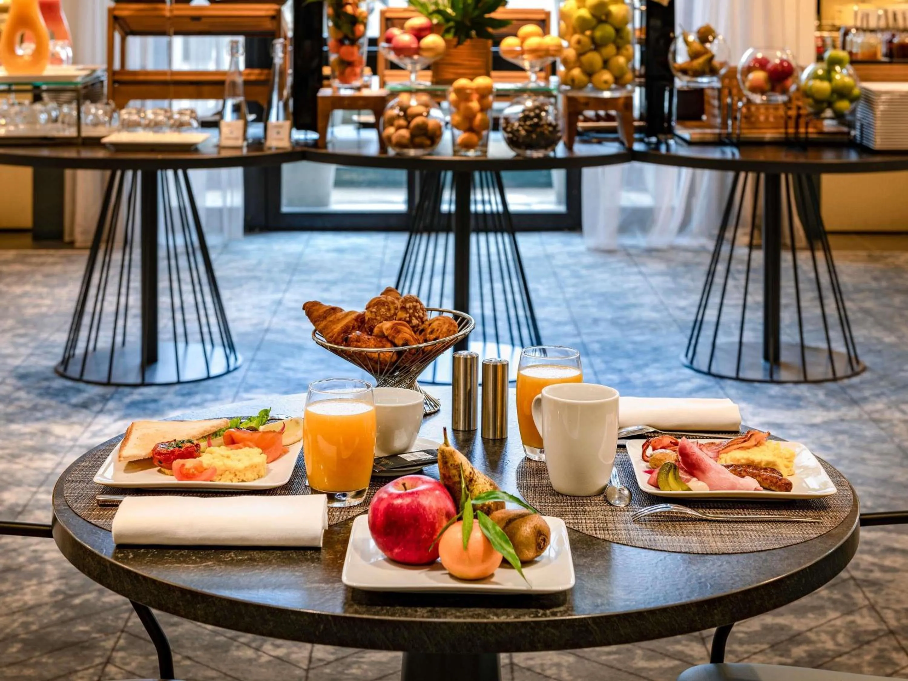 Breakfast in Le Louis Hotel Versailles Château - MGallery Collection