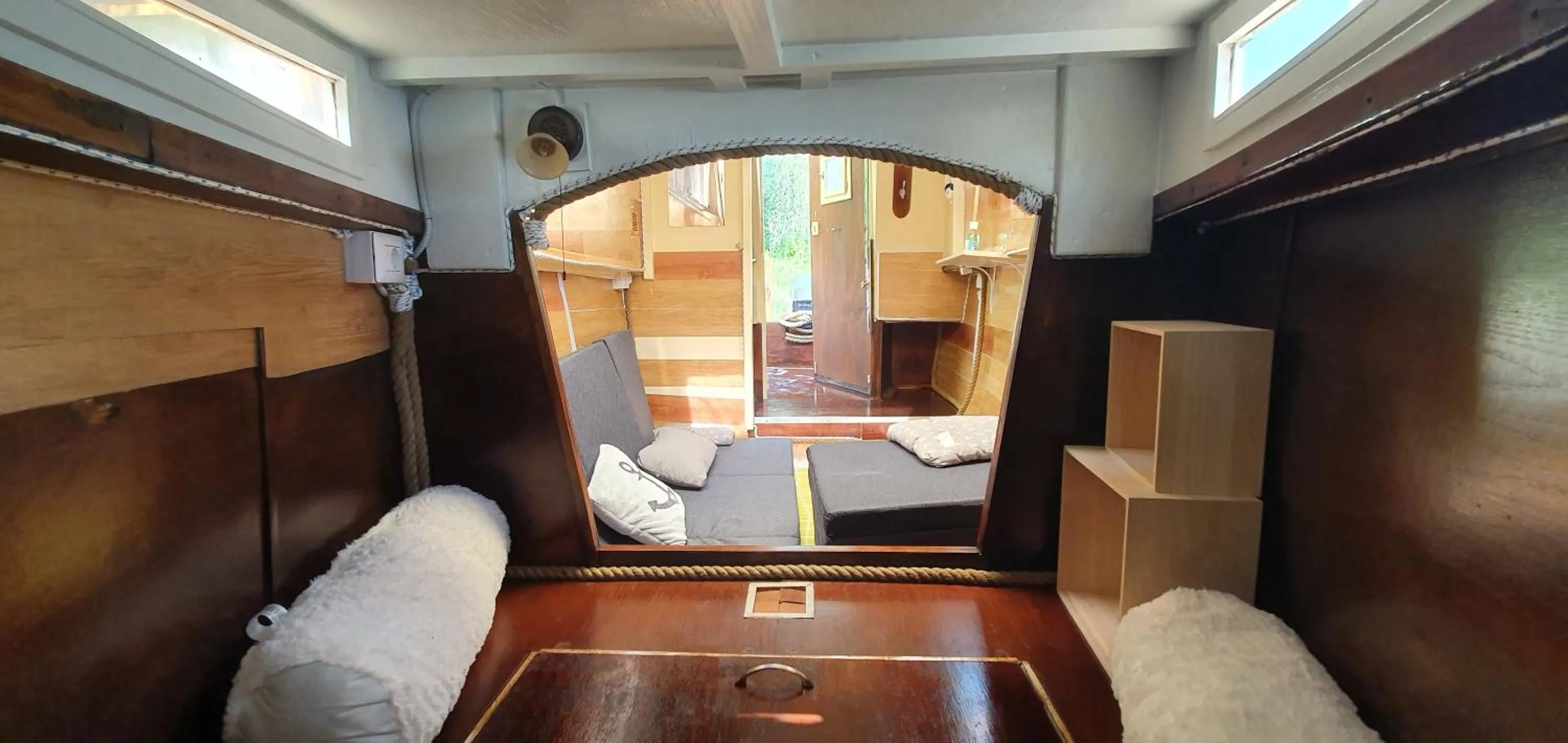 Living room, Bed in Nave nel Bosco
