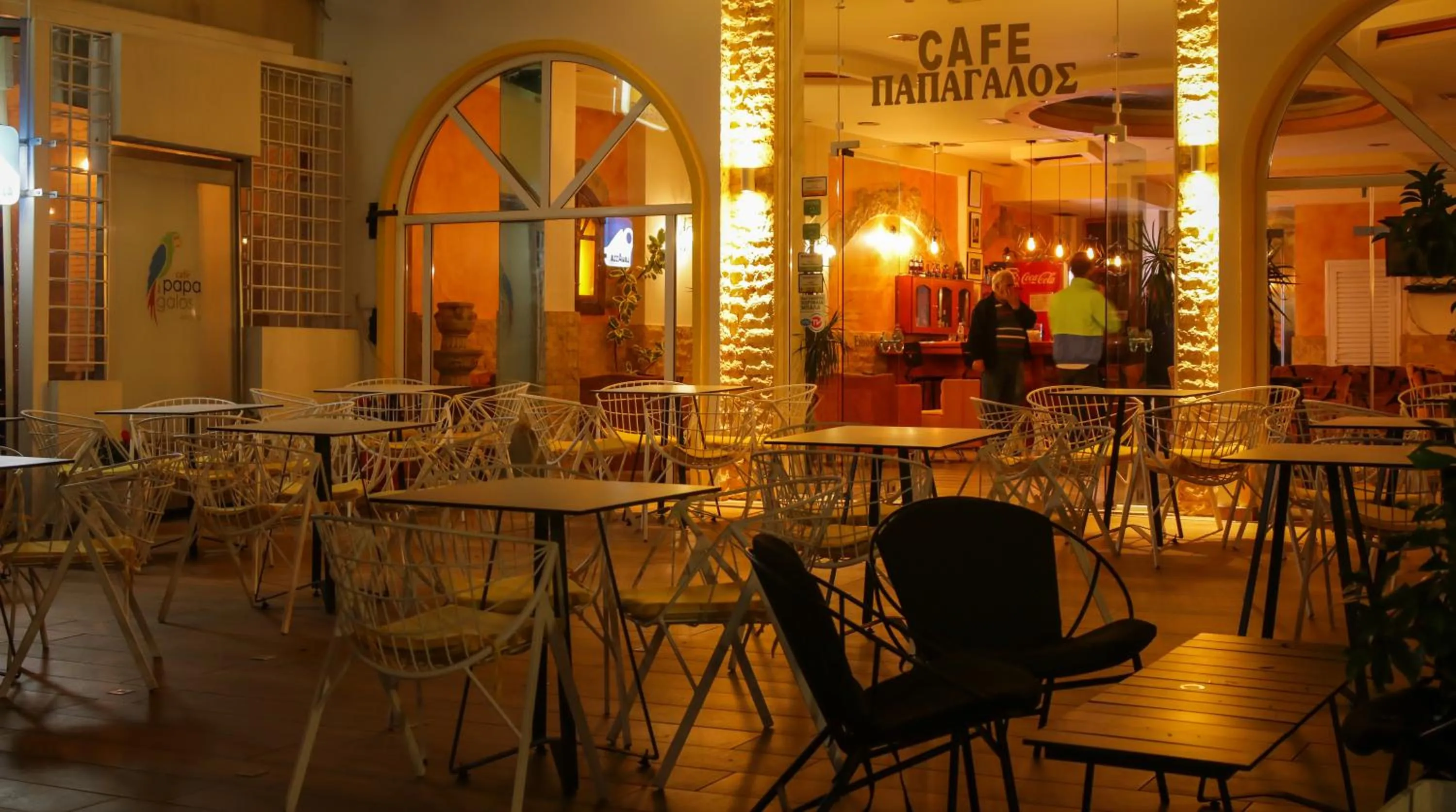 Patio in Hotel Papagalos