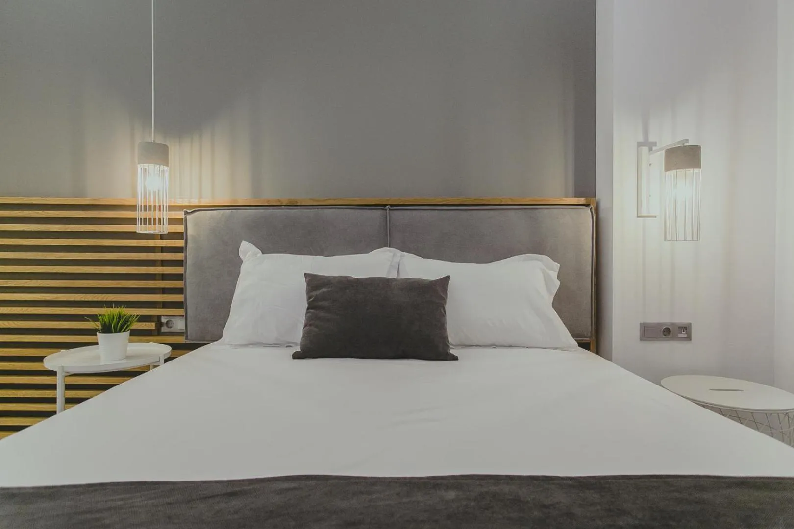 Bed in Hotel Papagalos