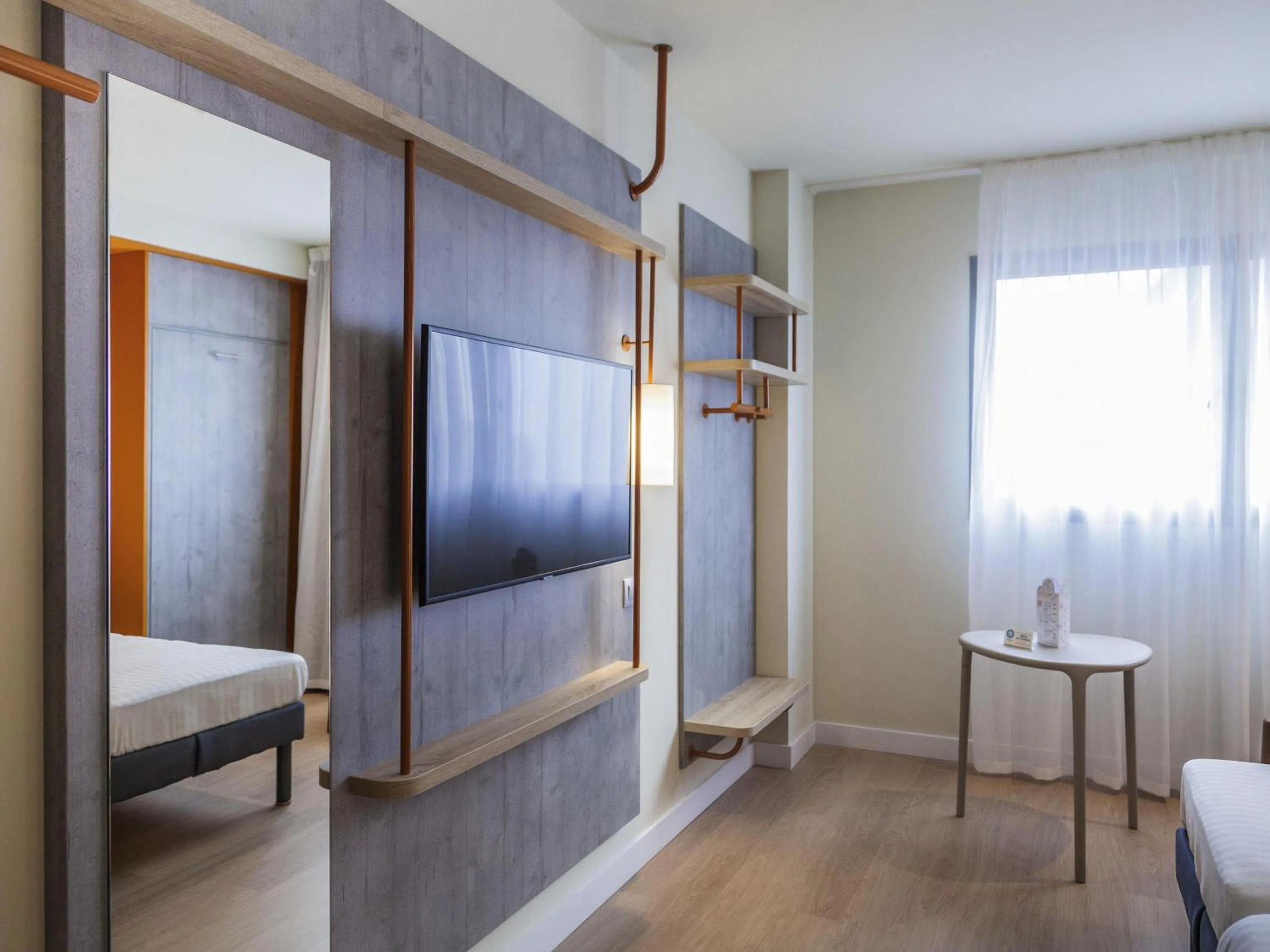 Bedroom, Bed in ibis budget Huerta De Murcia