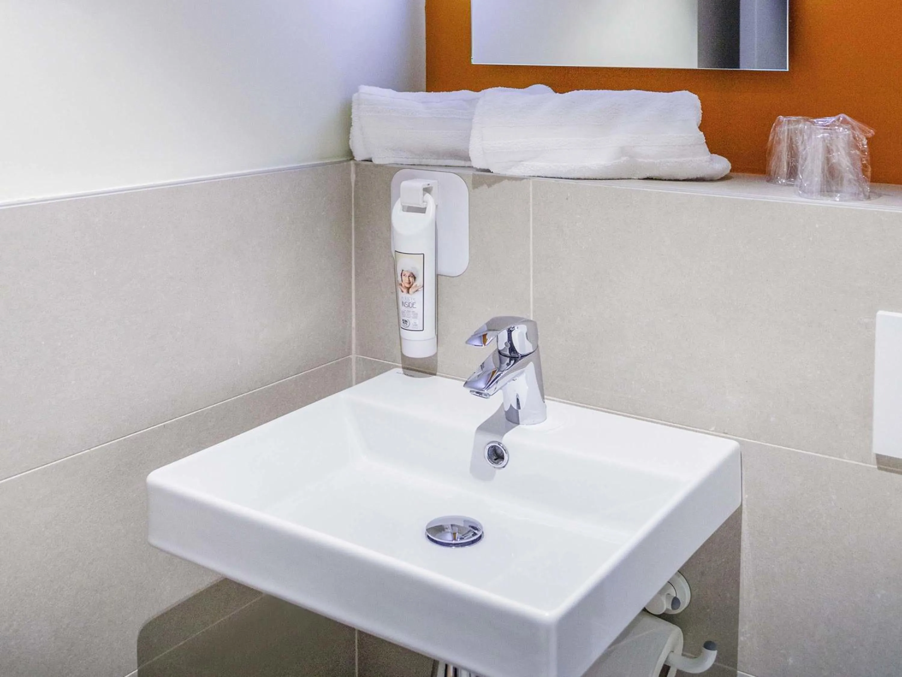 Bedroom in ibis budget Huerta De Murcia