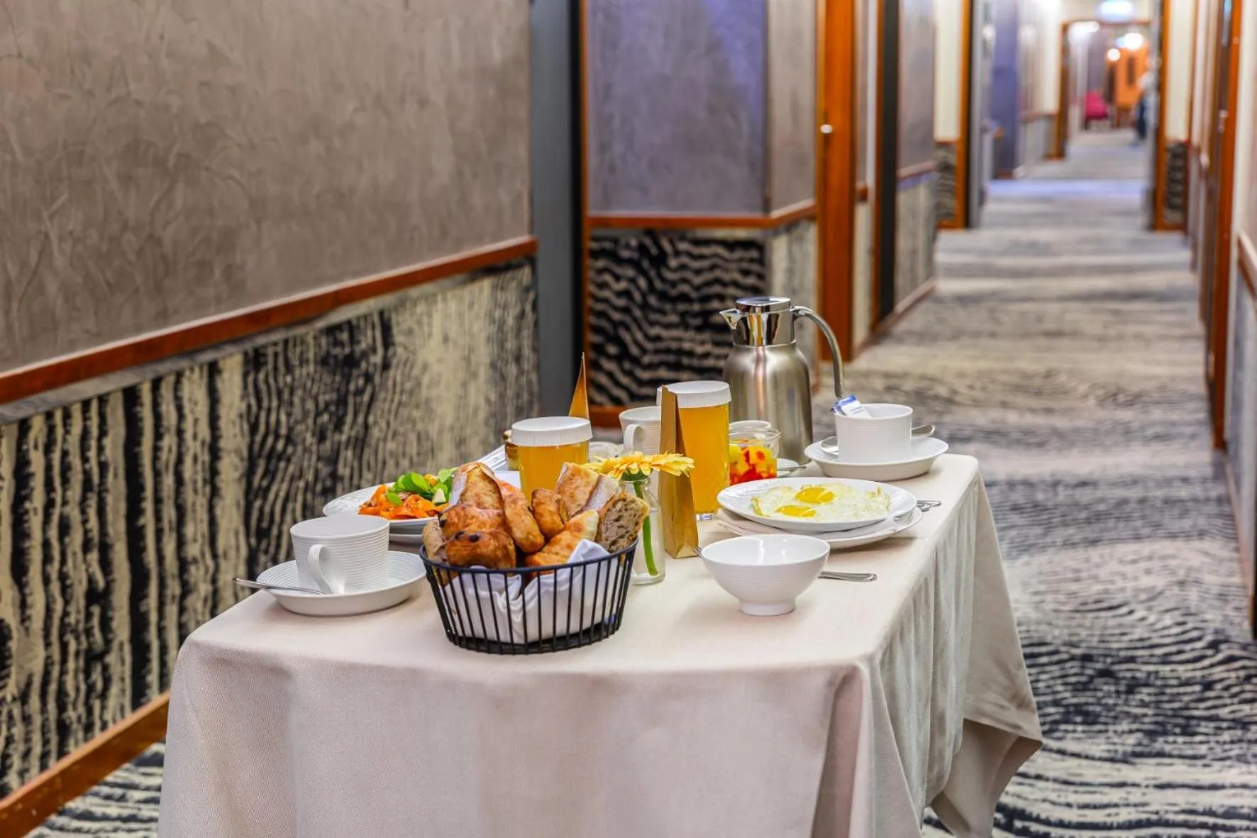 Breakfast in Impérial Palace