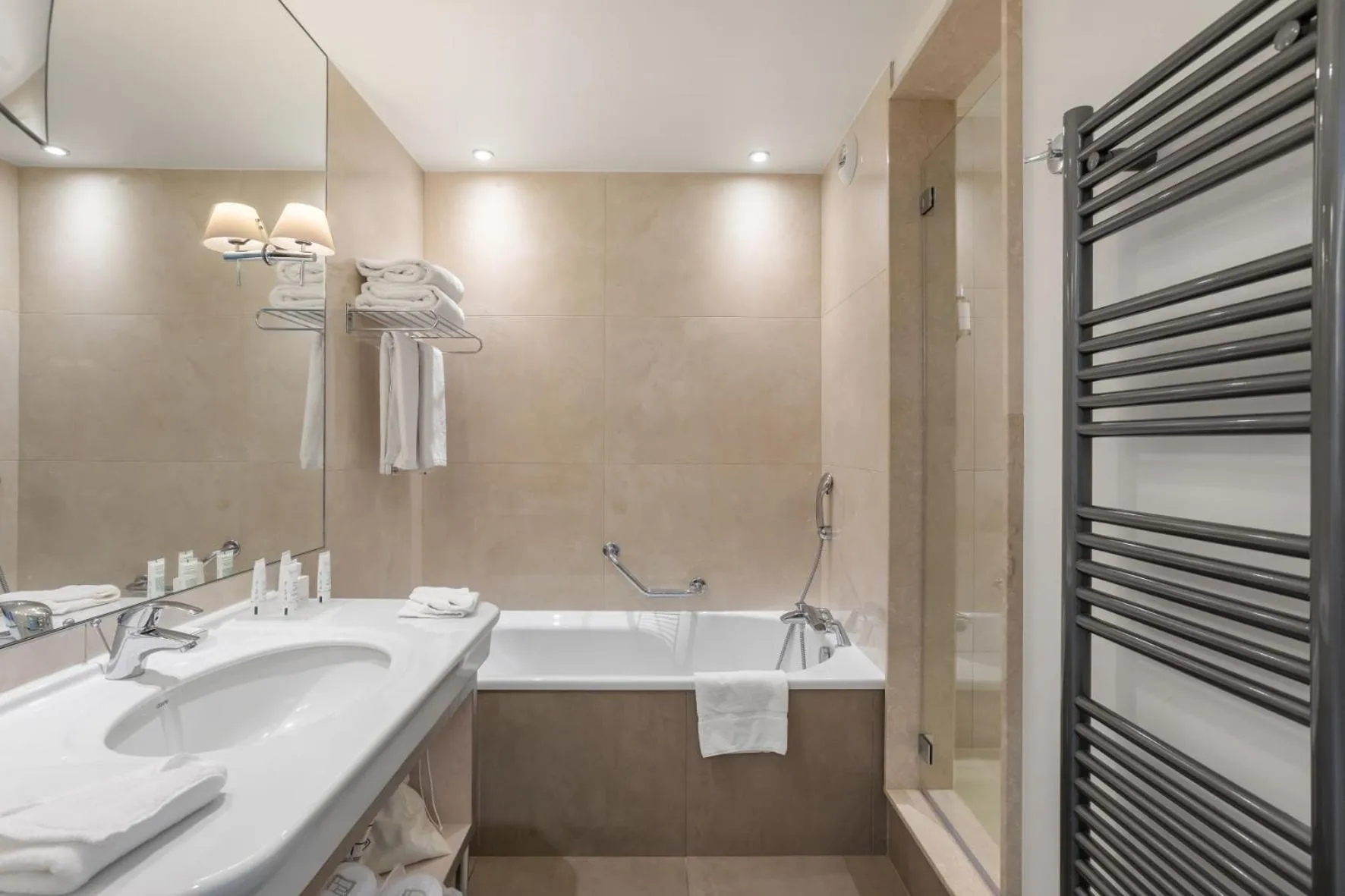 Bathroom in Impérial Palace