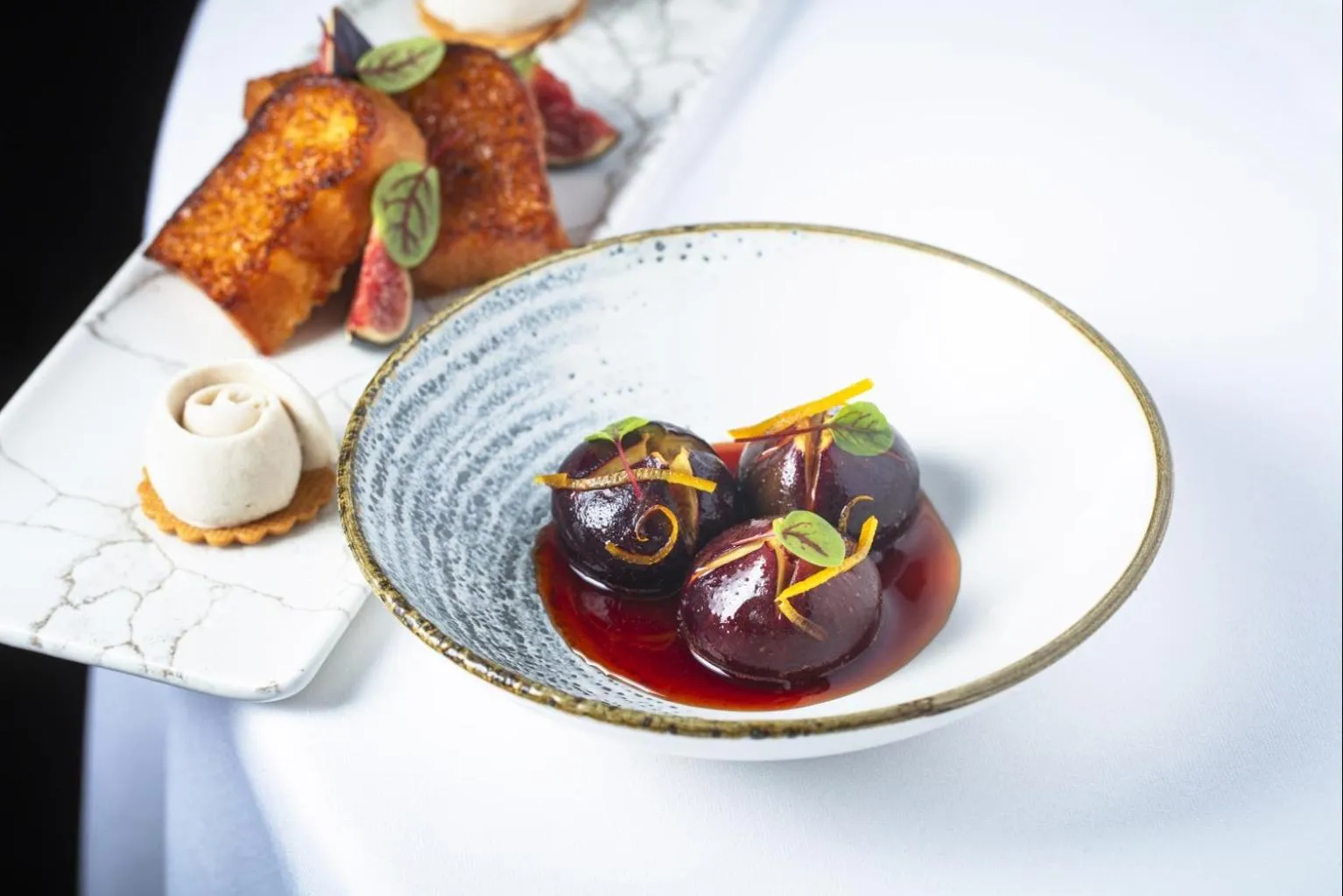 Restaurant/places to eat in Impérial Palace