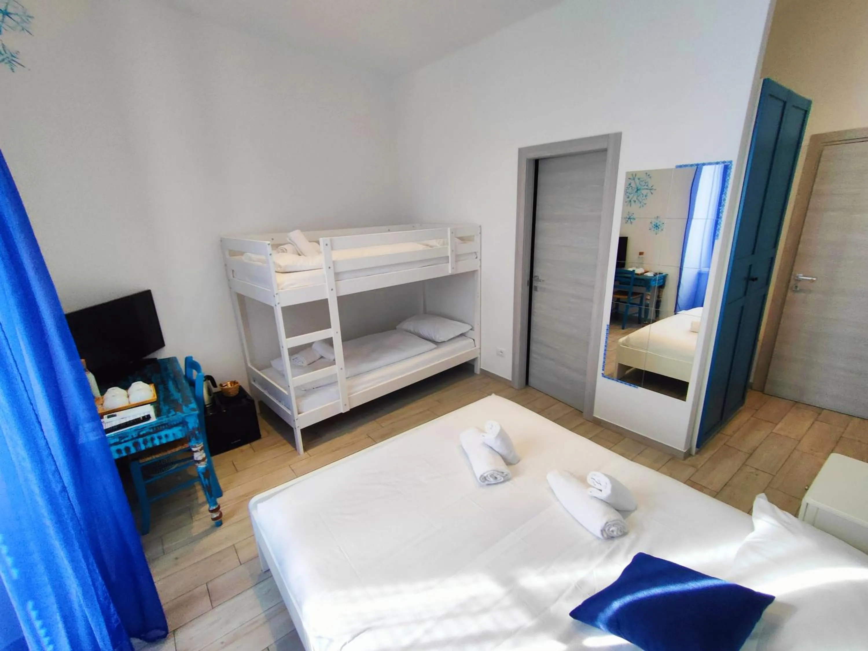 Bed in Rossetti Rooms