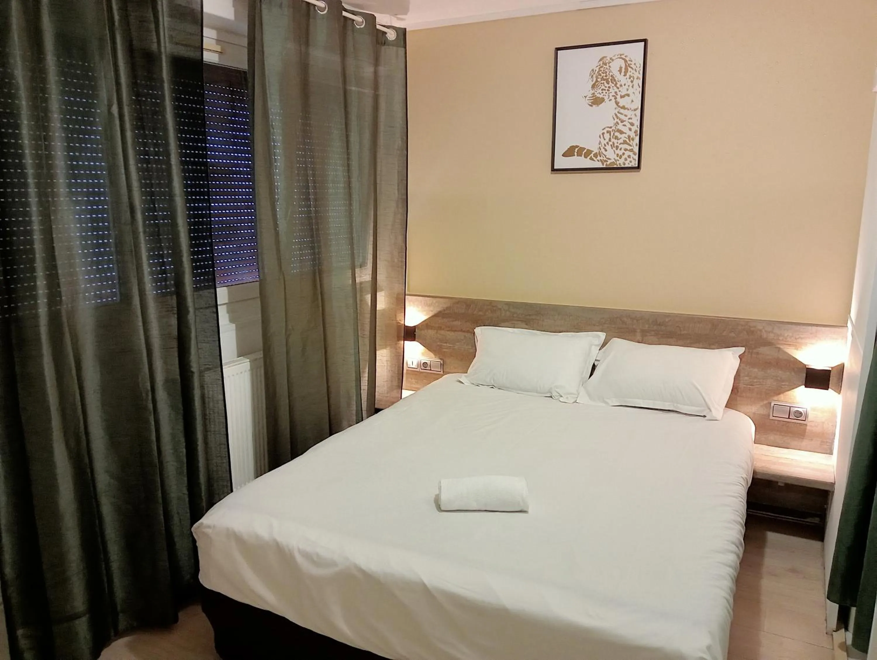 Bed in Hôtel OpalOriental